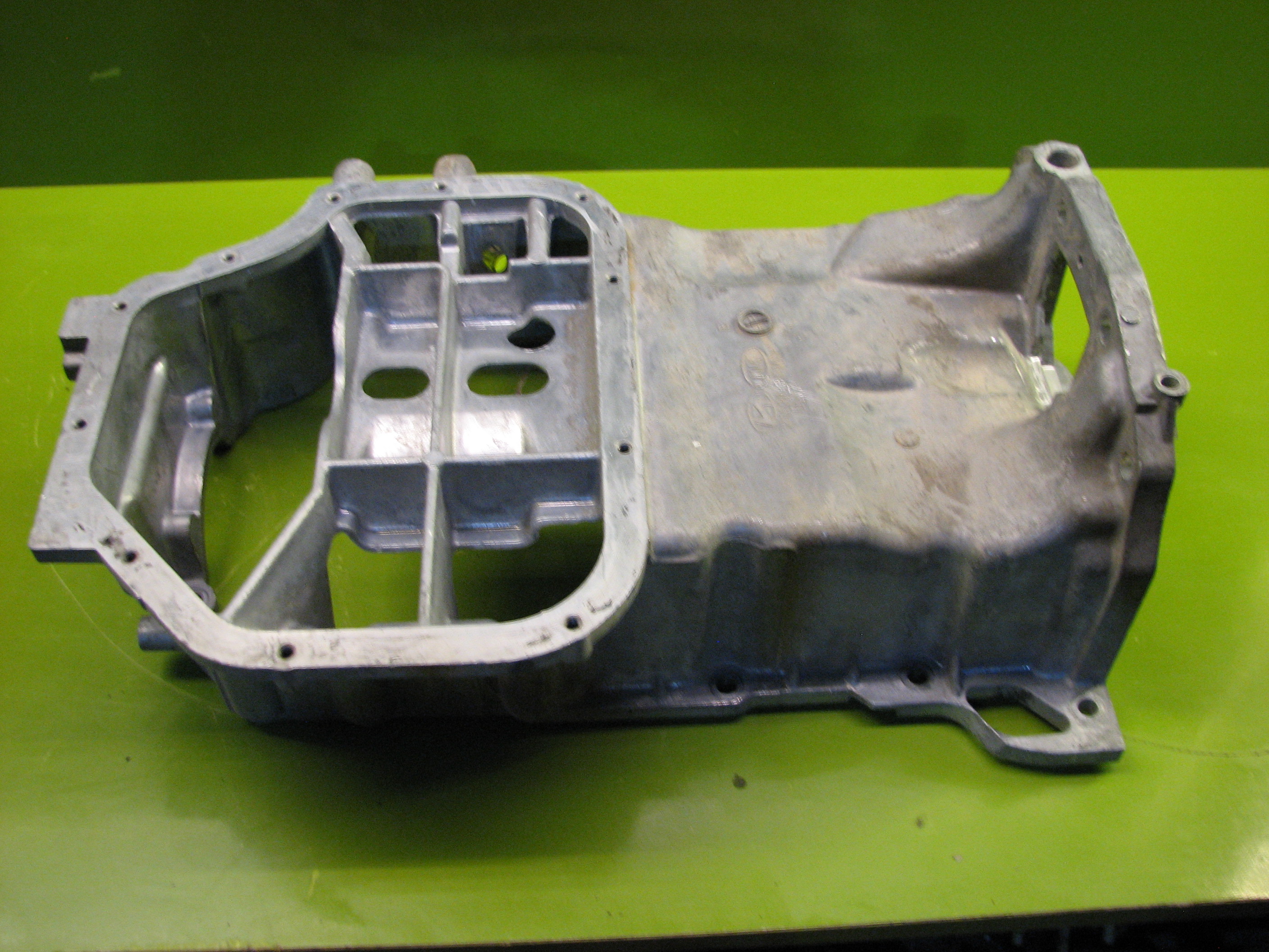 تشت روغن موتور  سانتافه