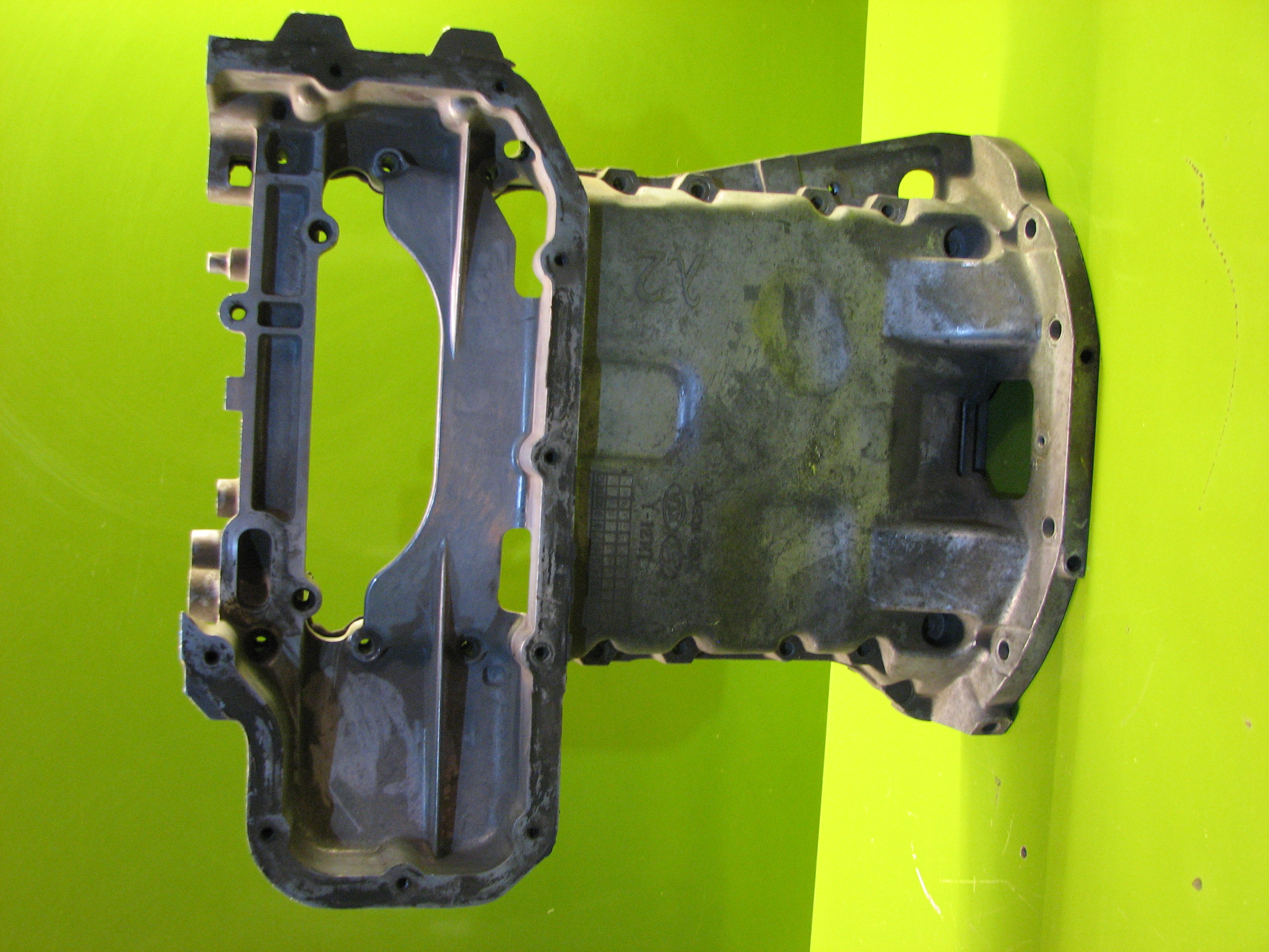 کارتل بالا موتور جنسیس 2009-2014