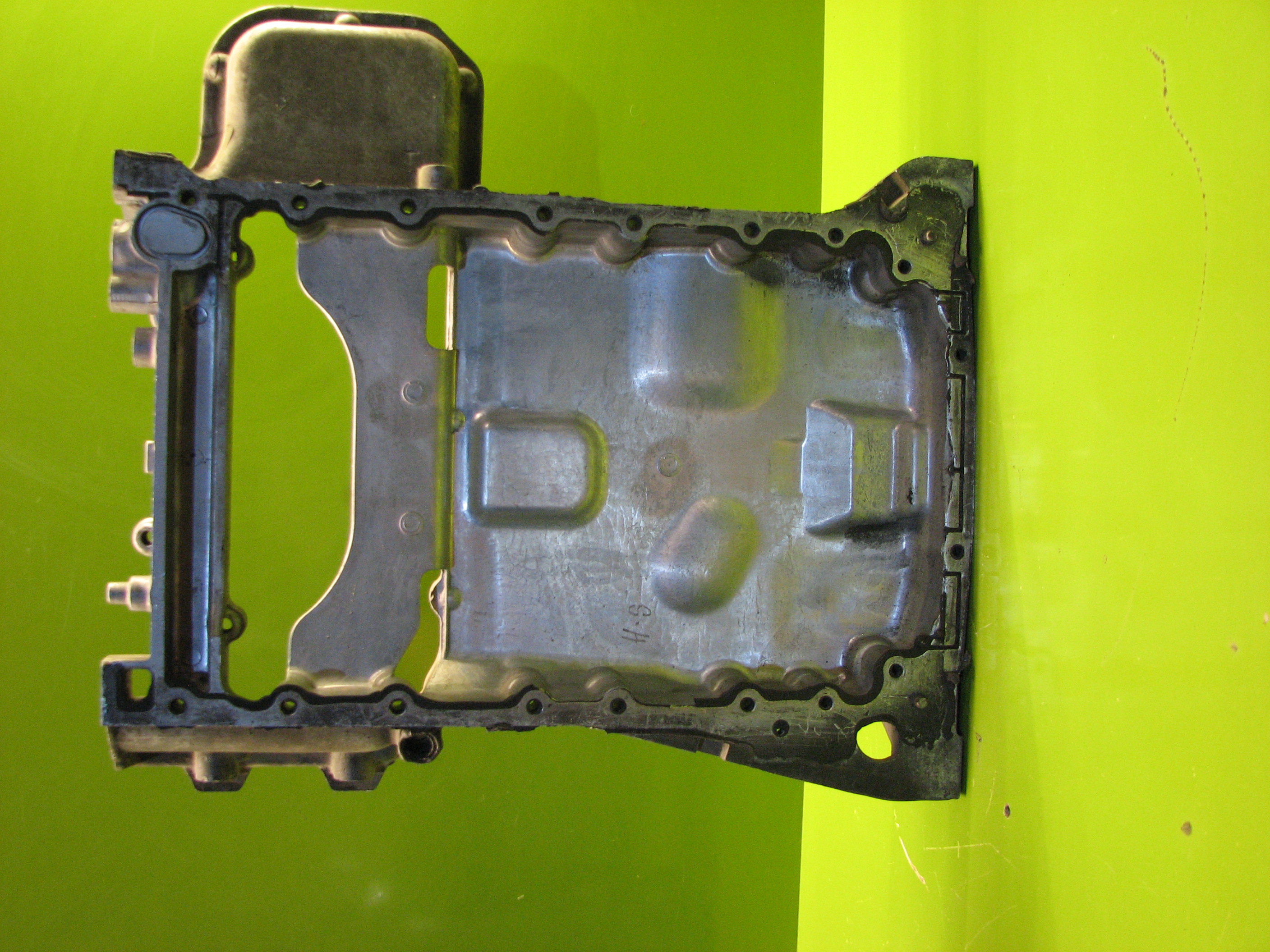 کارتل بالا موتور جنسیس 2009-2014