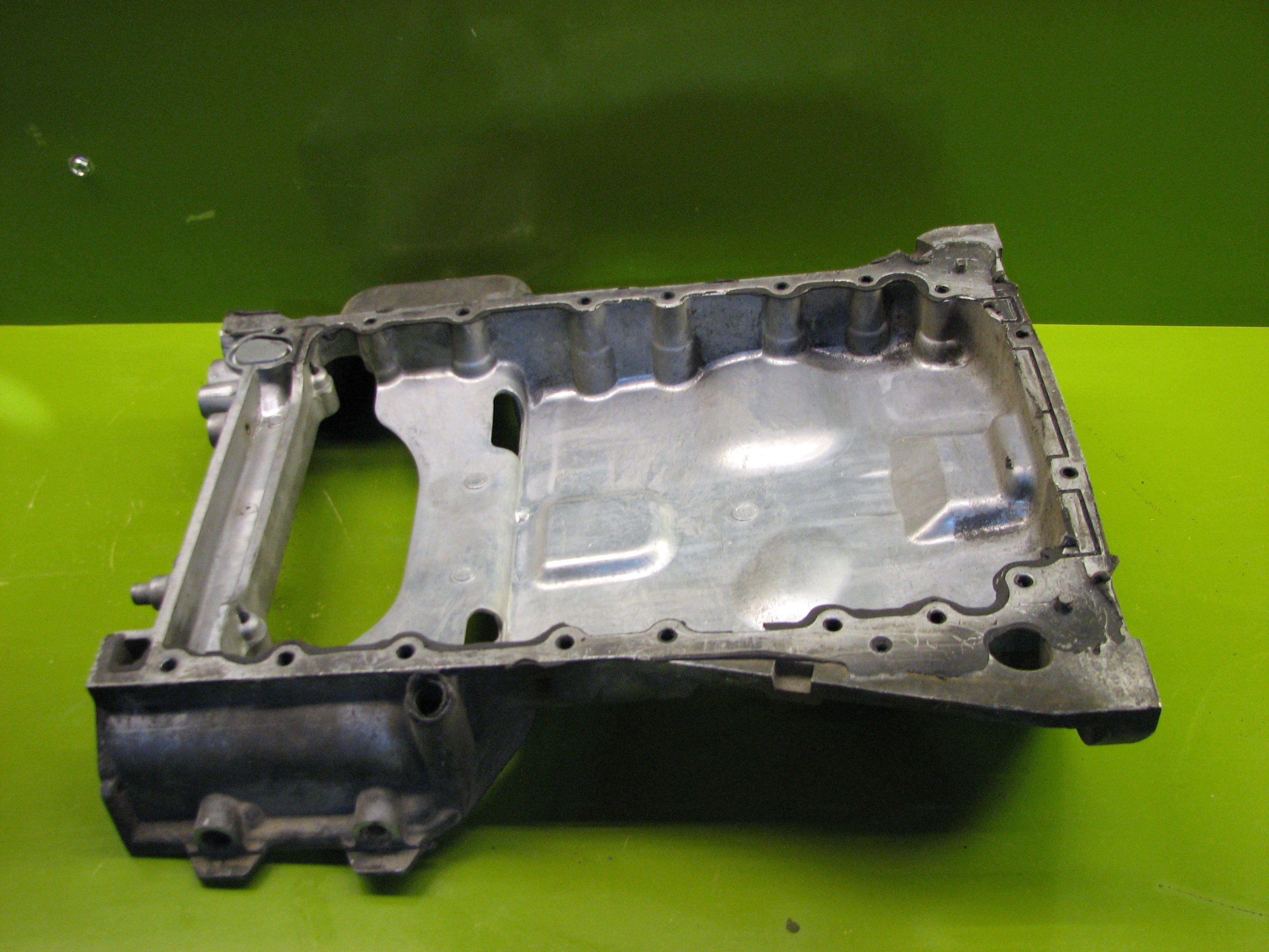 کارتل بالا موتور جنسیس 2009-2014