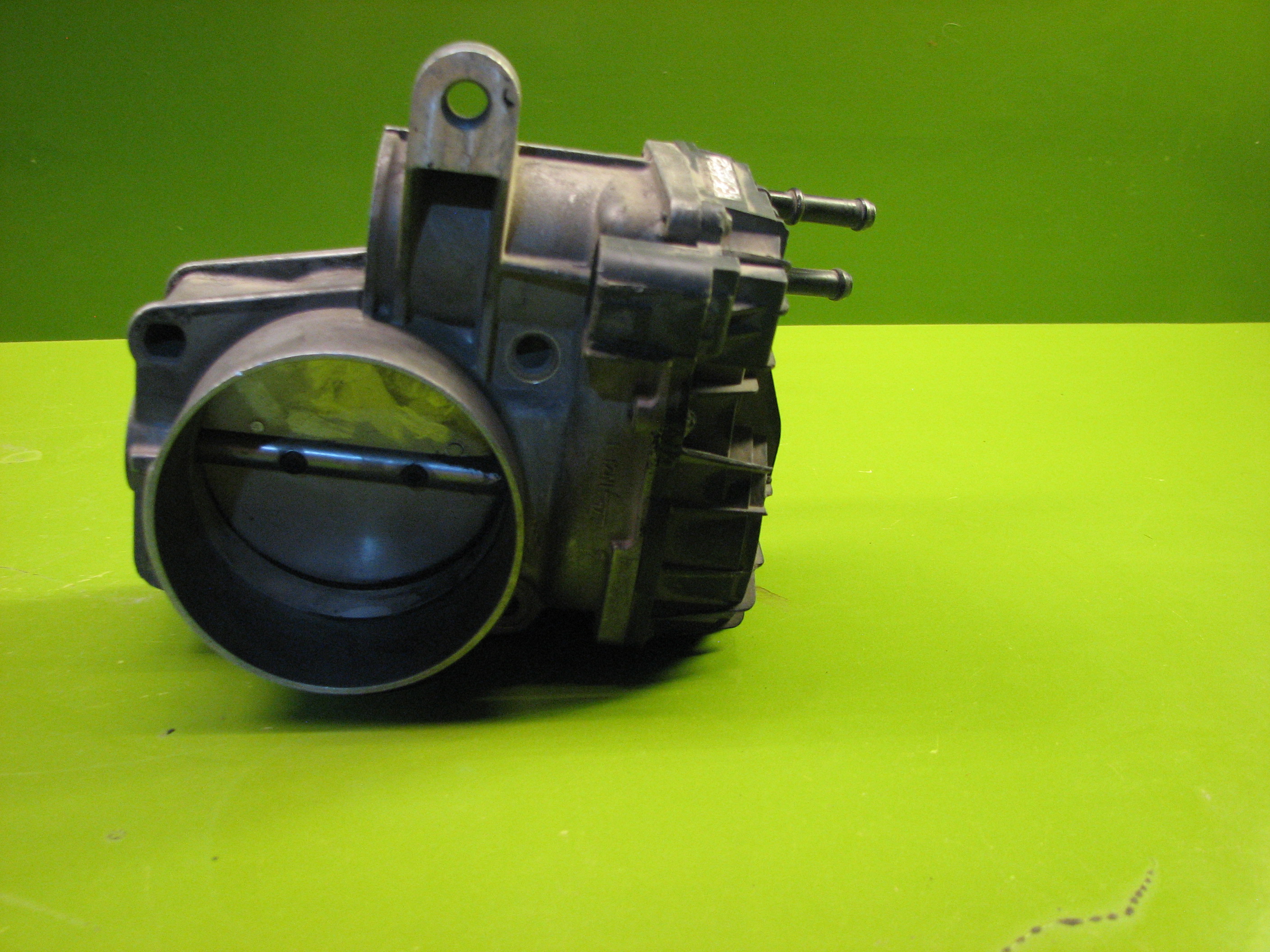 دریچه گاز جنسیس کد فنی قظعه 351003C500