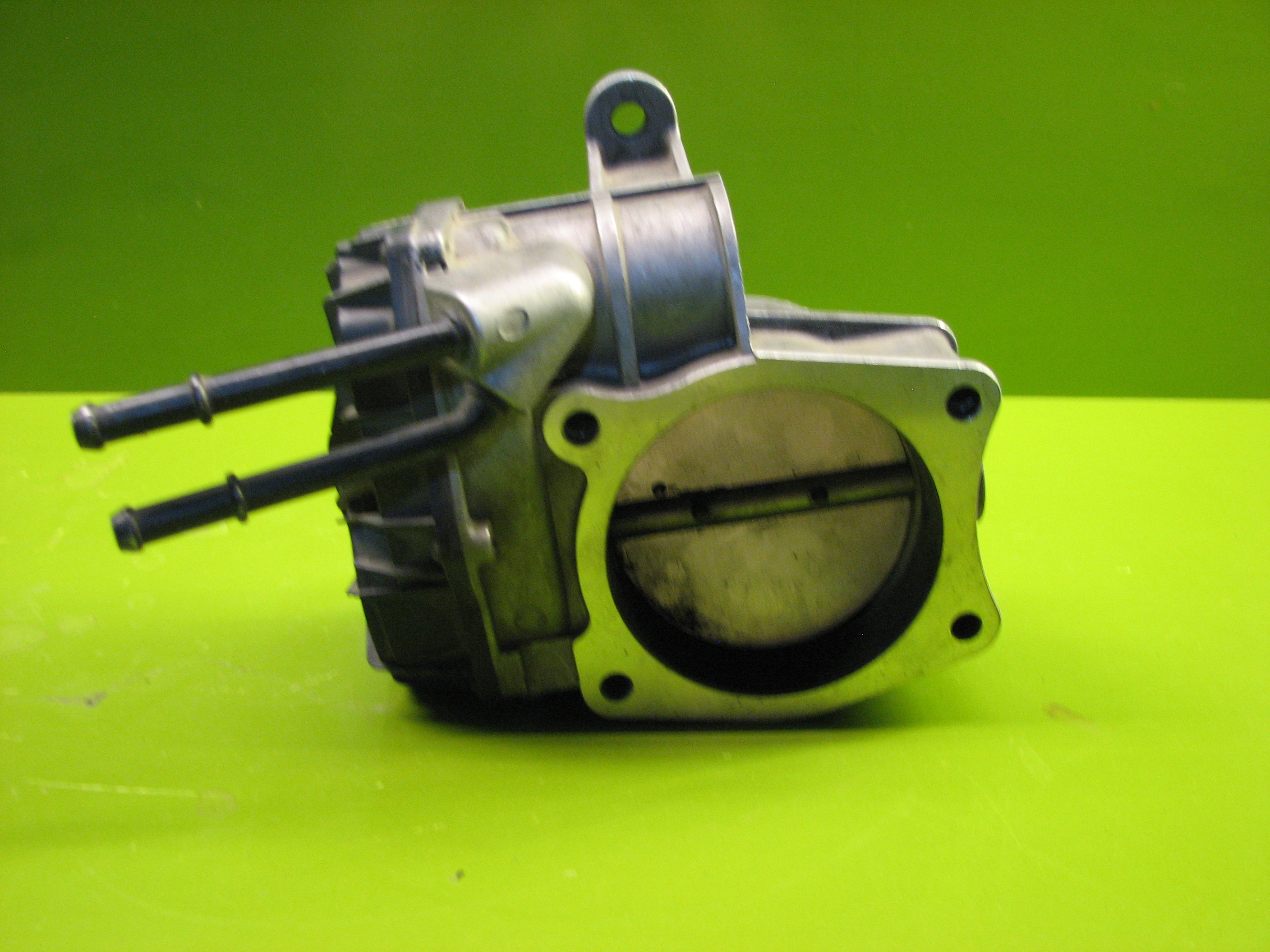 دریچه گاز جنسیس کد فنی قظعه 351003C500