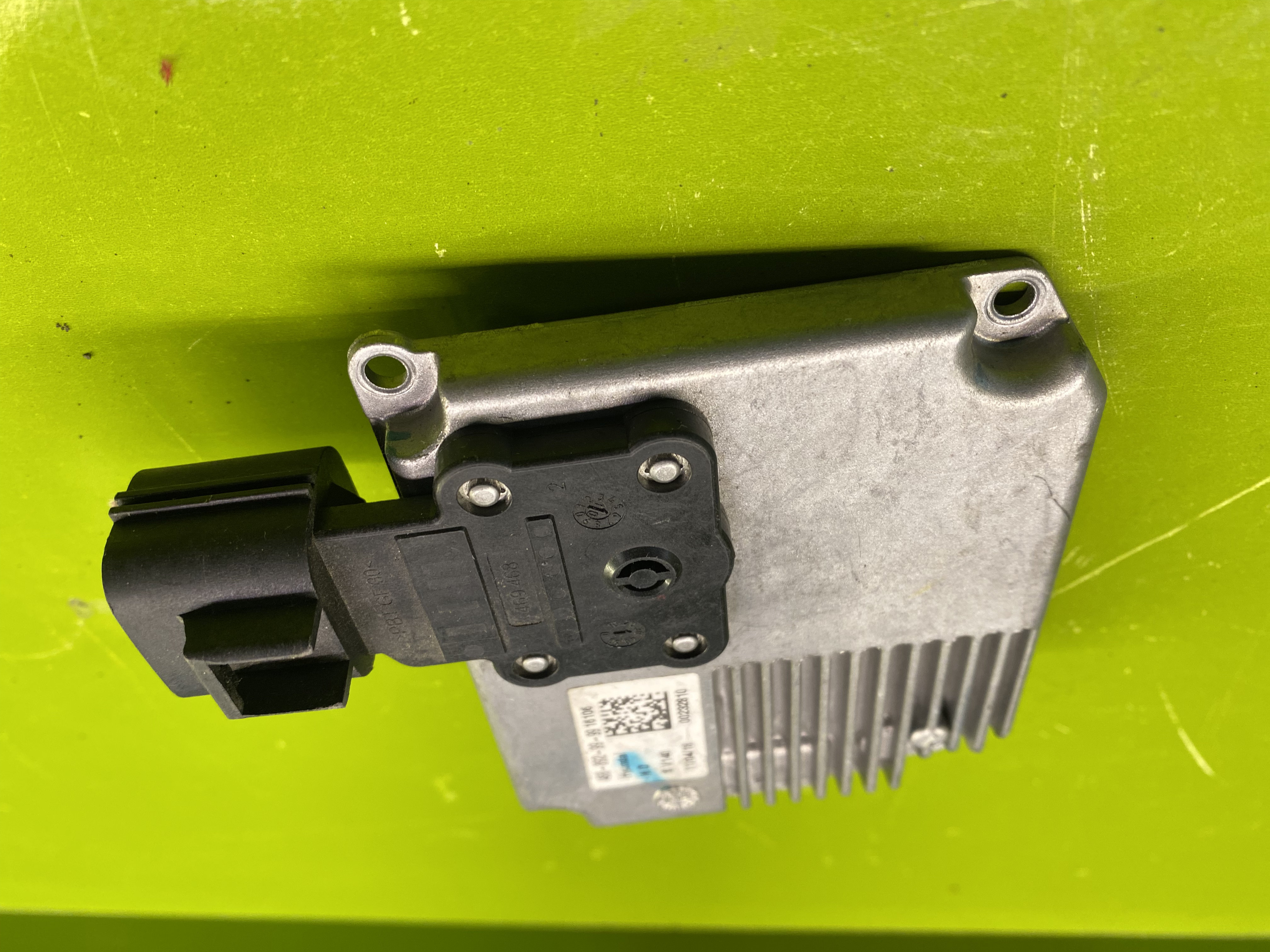 موتور برف پاک کن هیوندای جنسیس