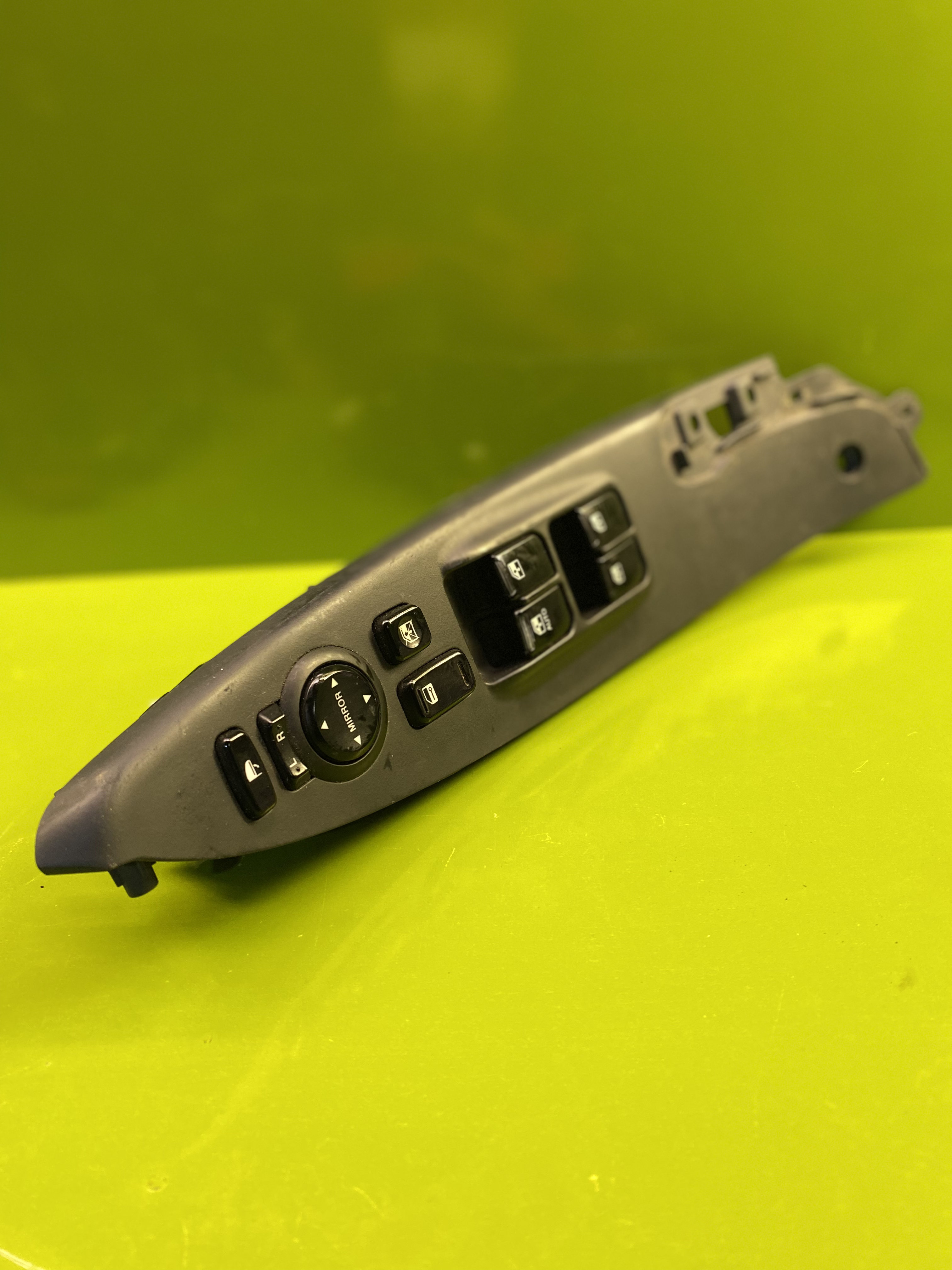 کلید شیشه بالابر راننده هیوندای