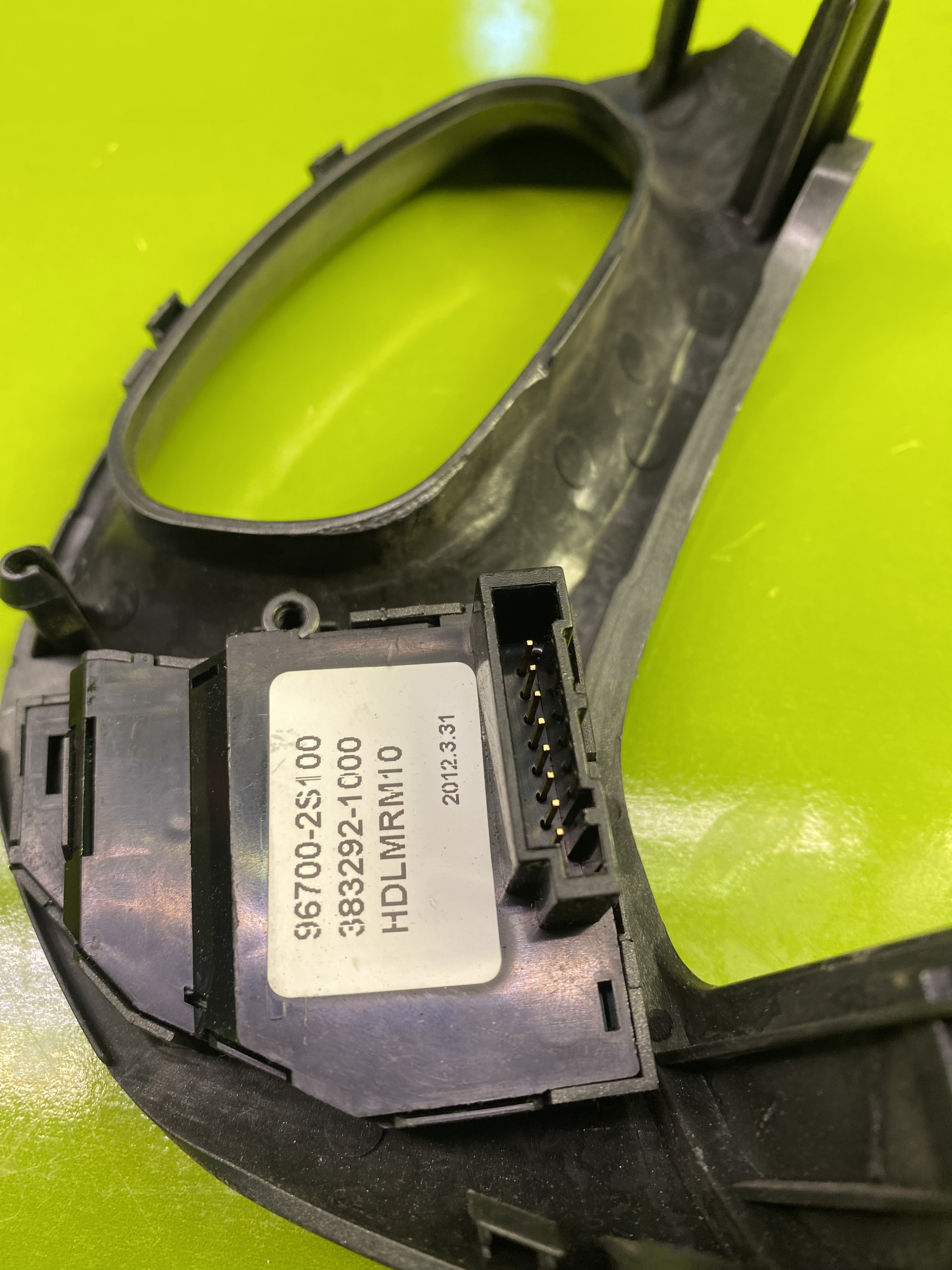 سوییچ کنترل از راه دور فرمان توسان