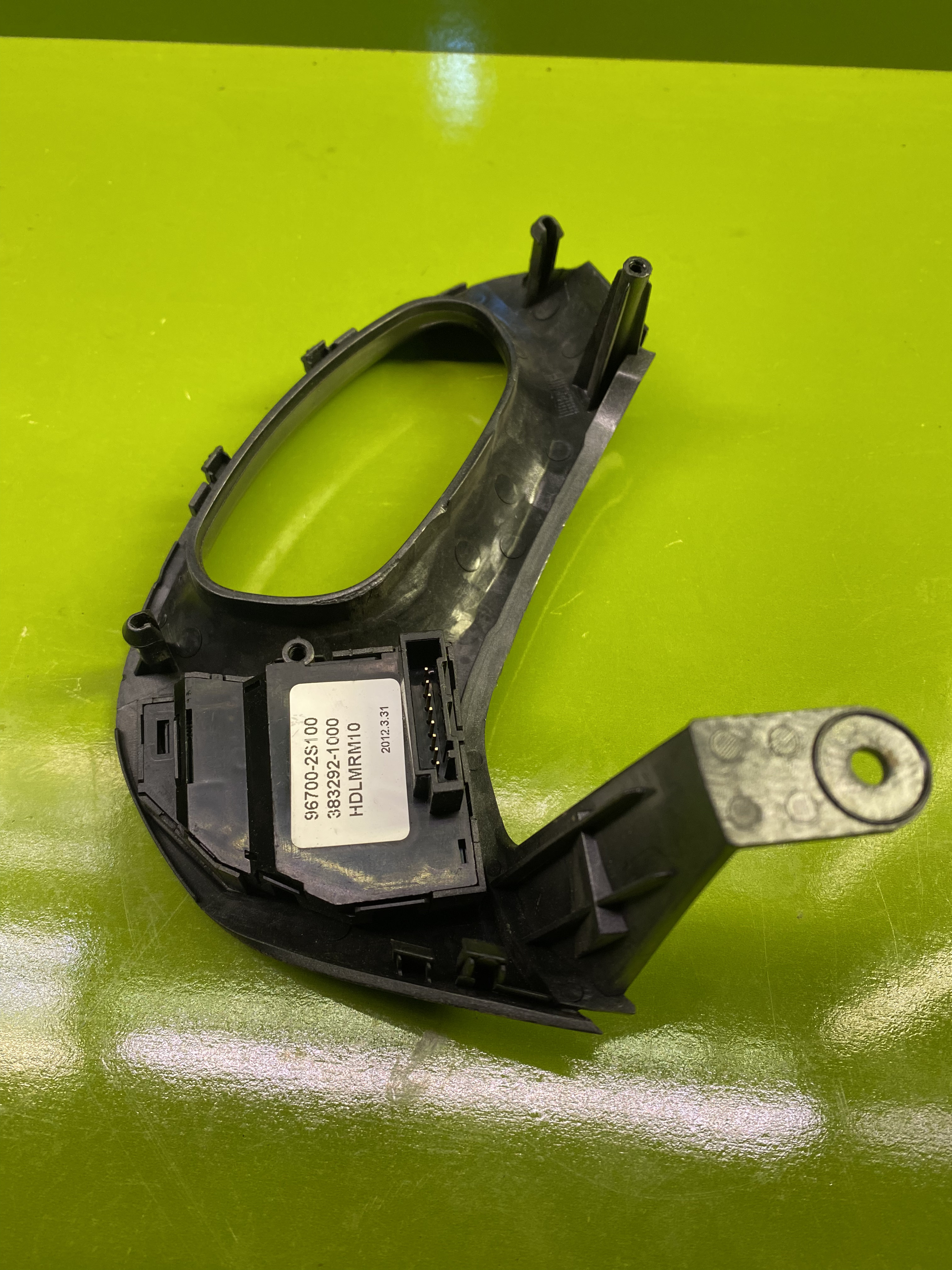 سوییچ کنترل از راه دور فرمان توسان