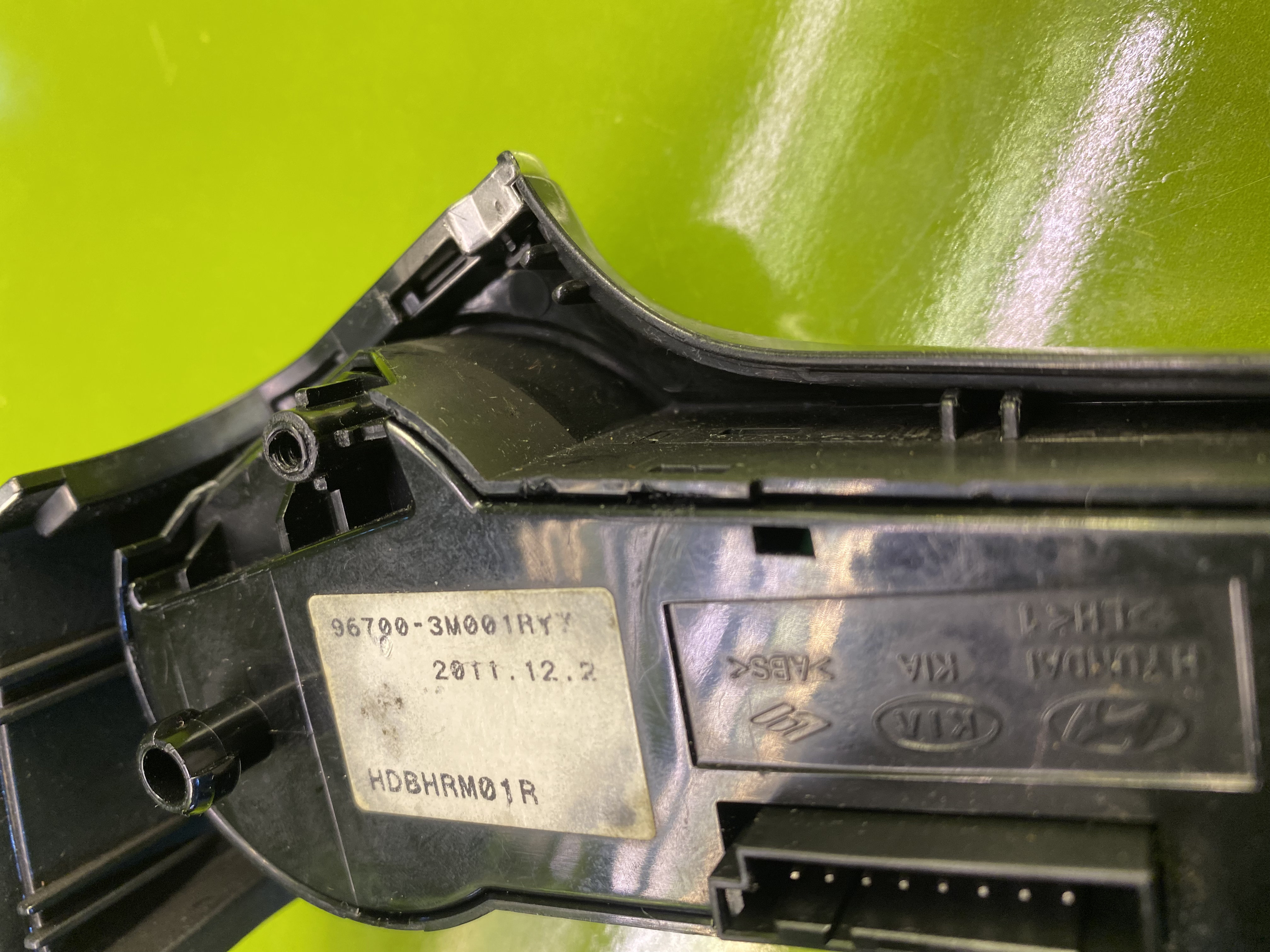 سوییچ کنترل ازراه دور فرمان مناسب سمت چپ