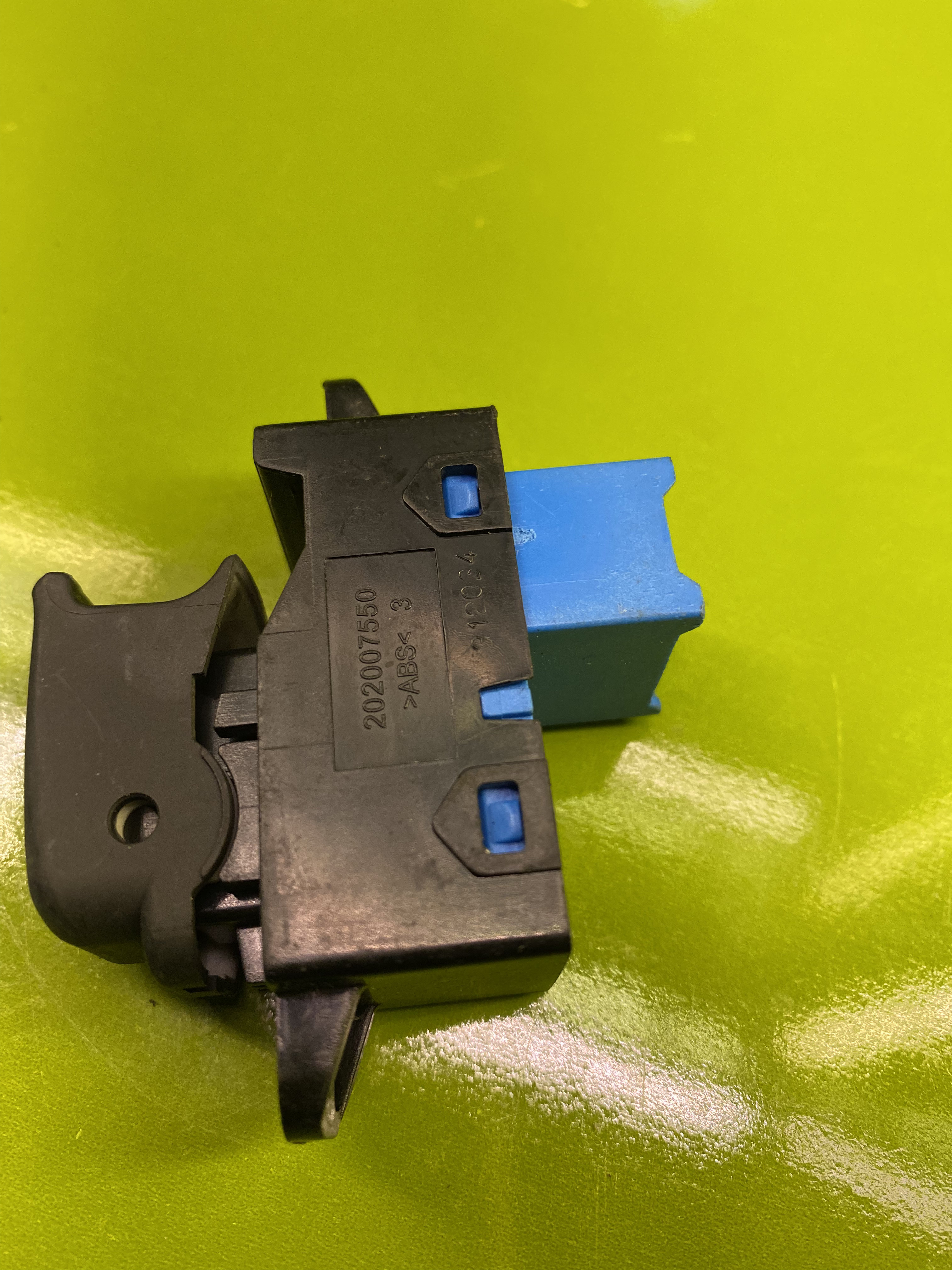 سوییچ دکمه پنجره درب سمت راست هیوندای سوناتا