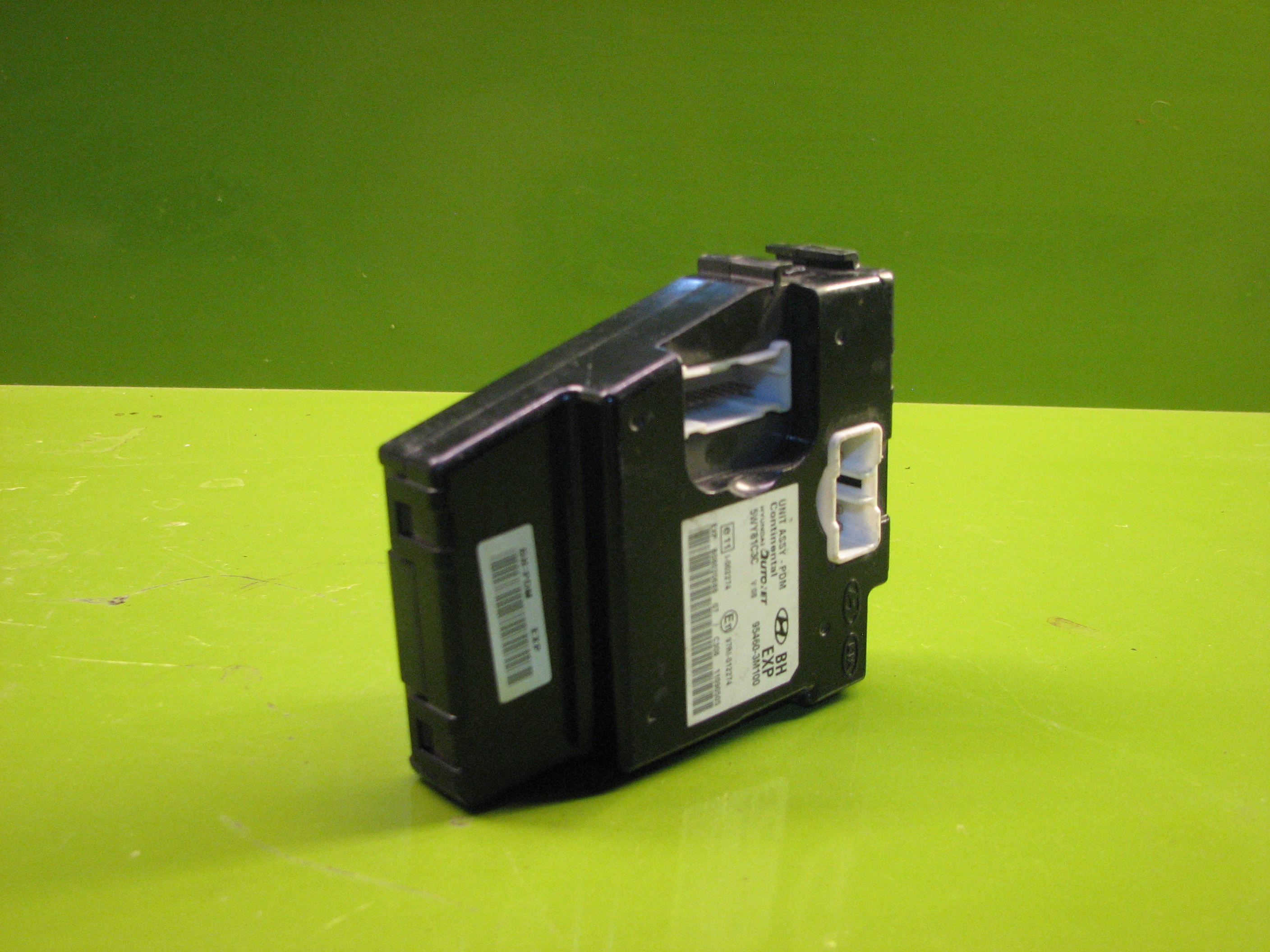 ECU (یونیت) جنسیس سدان