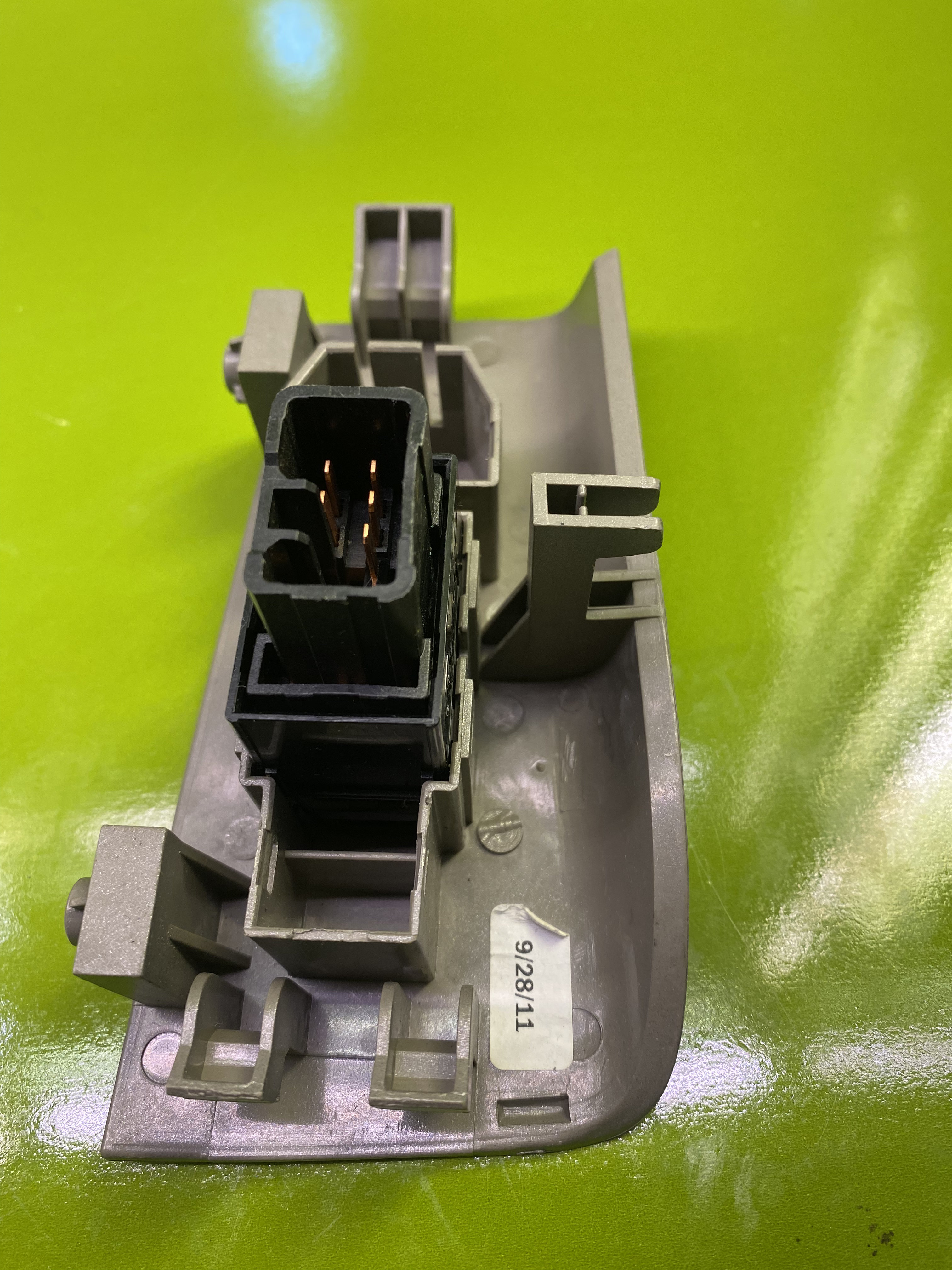 کلید کنترل شیشه هیوندای سانتافه