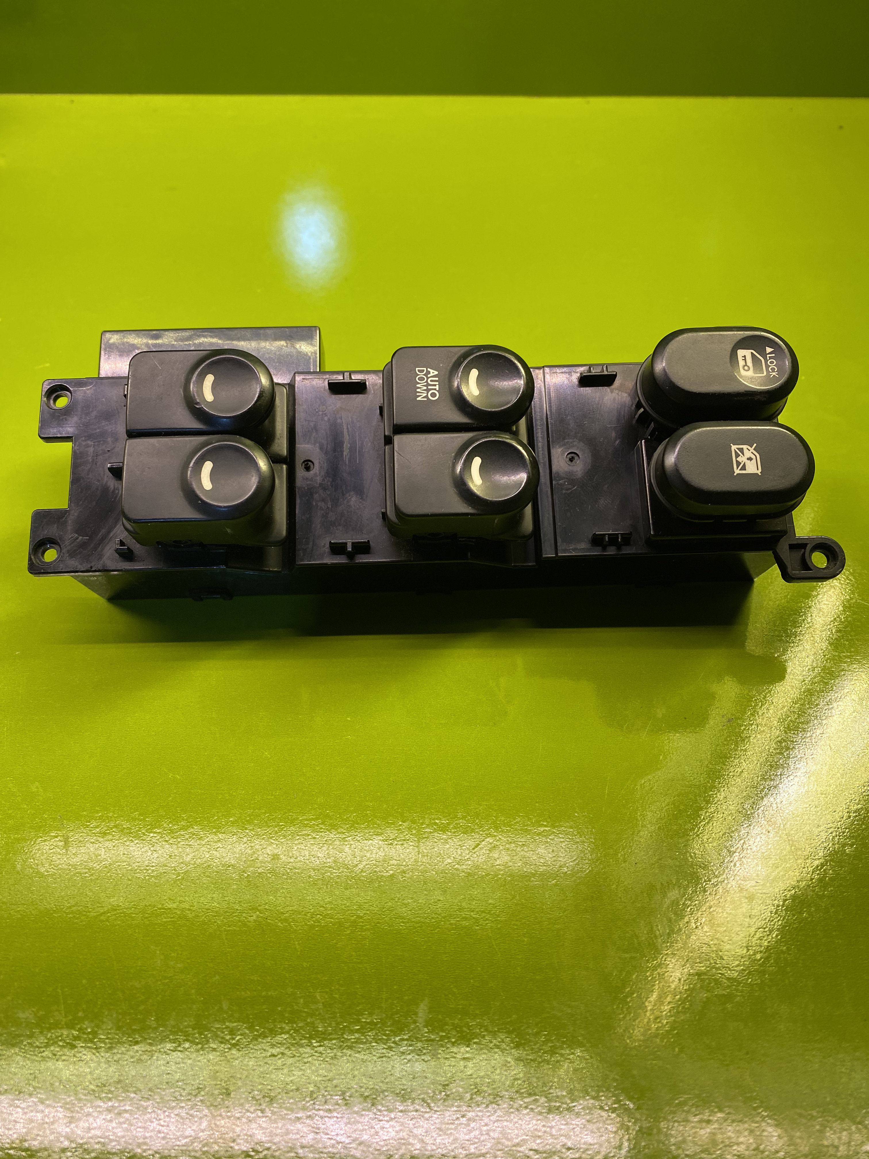 کلید اصلی برق پنجره النترا