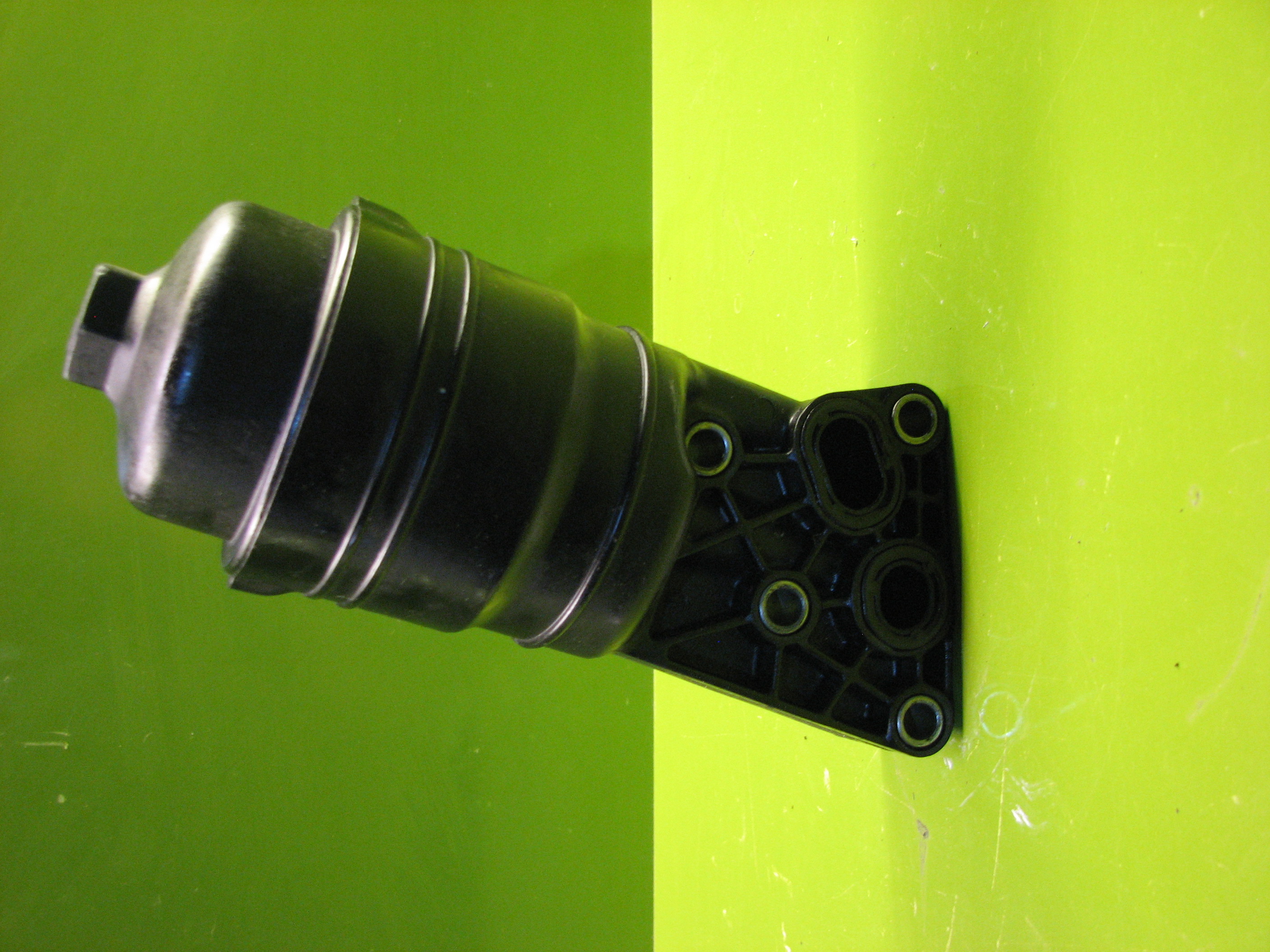 پایه فیلتر جنسیس سدان