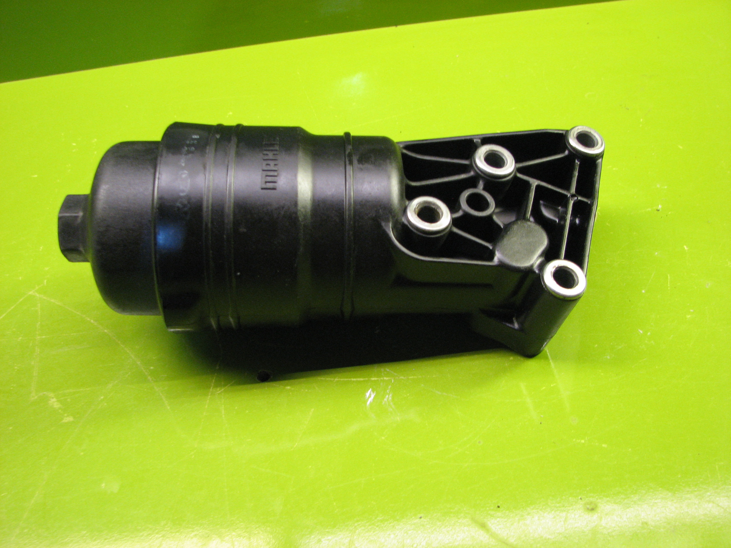 پایه فیلتر جنسیس سدان