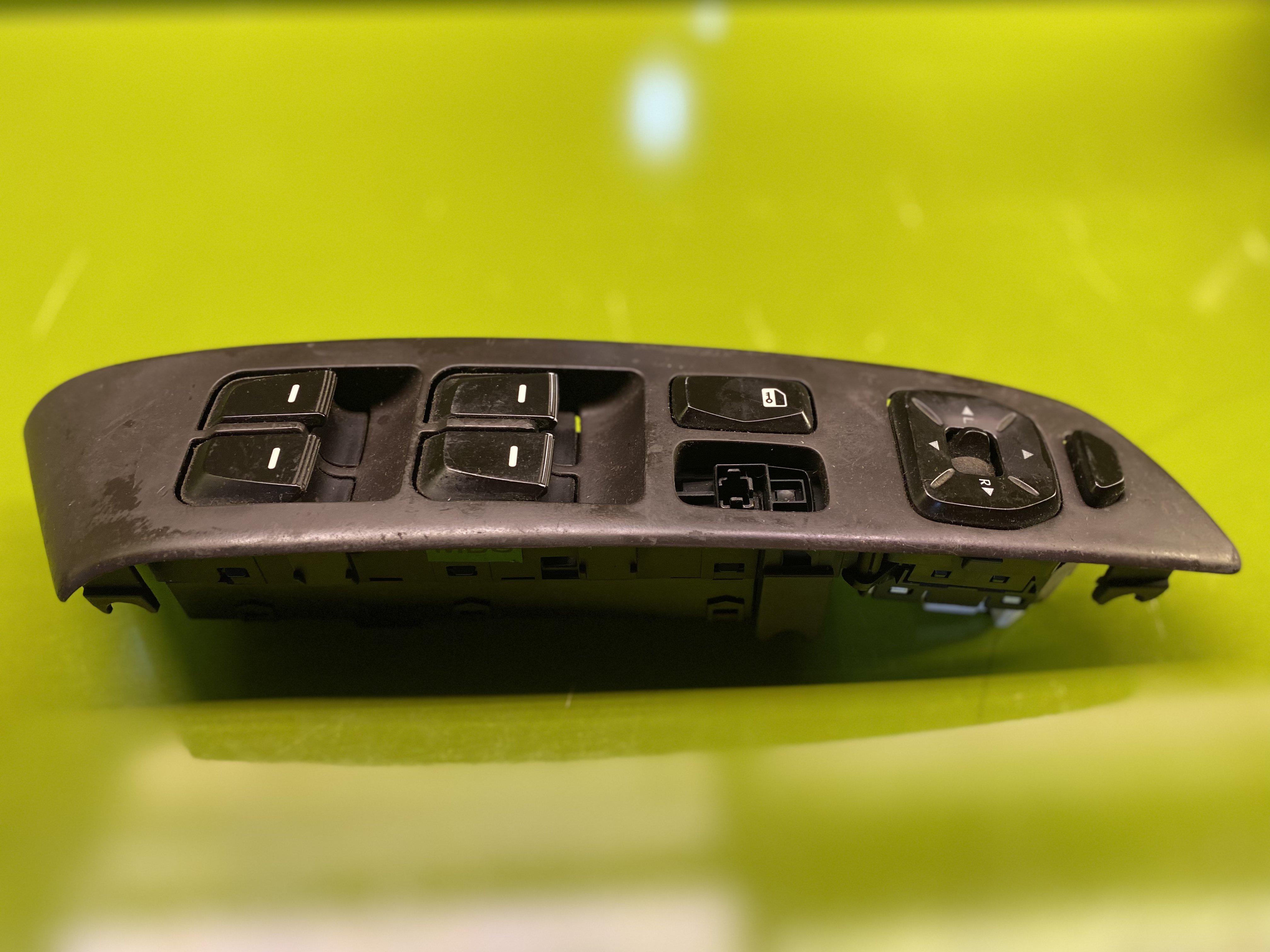 کلید شیشه بالابر درب جلو