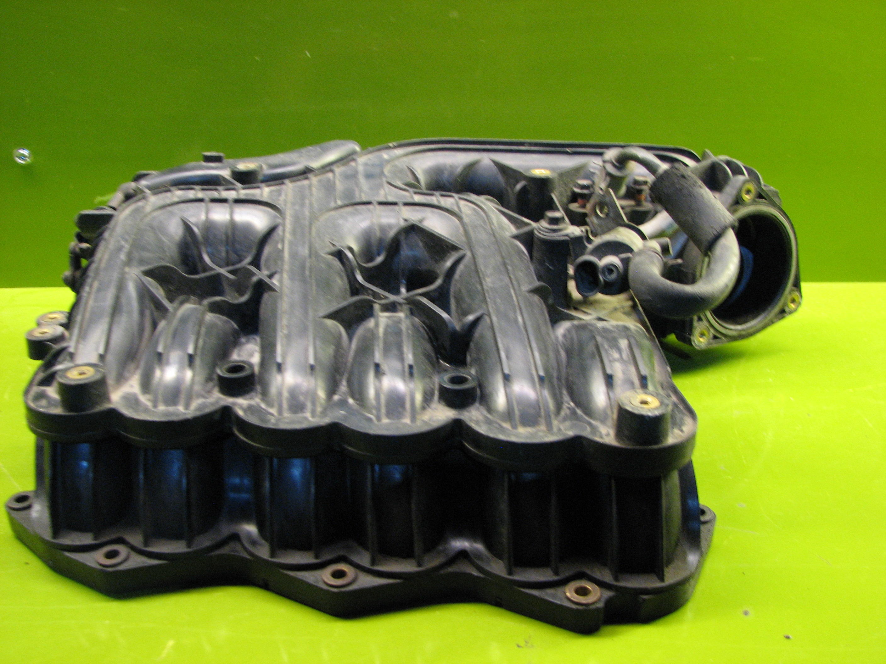 منیفولد آزرا