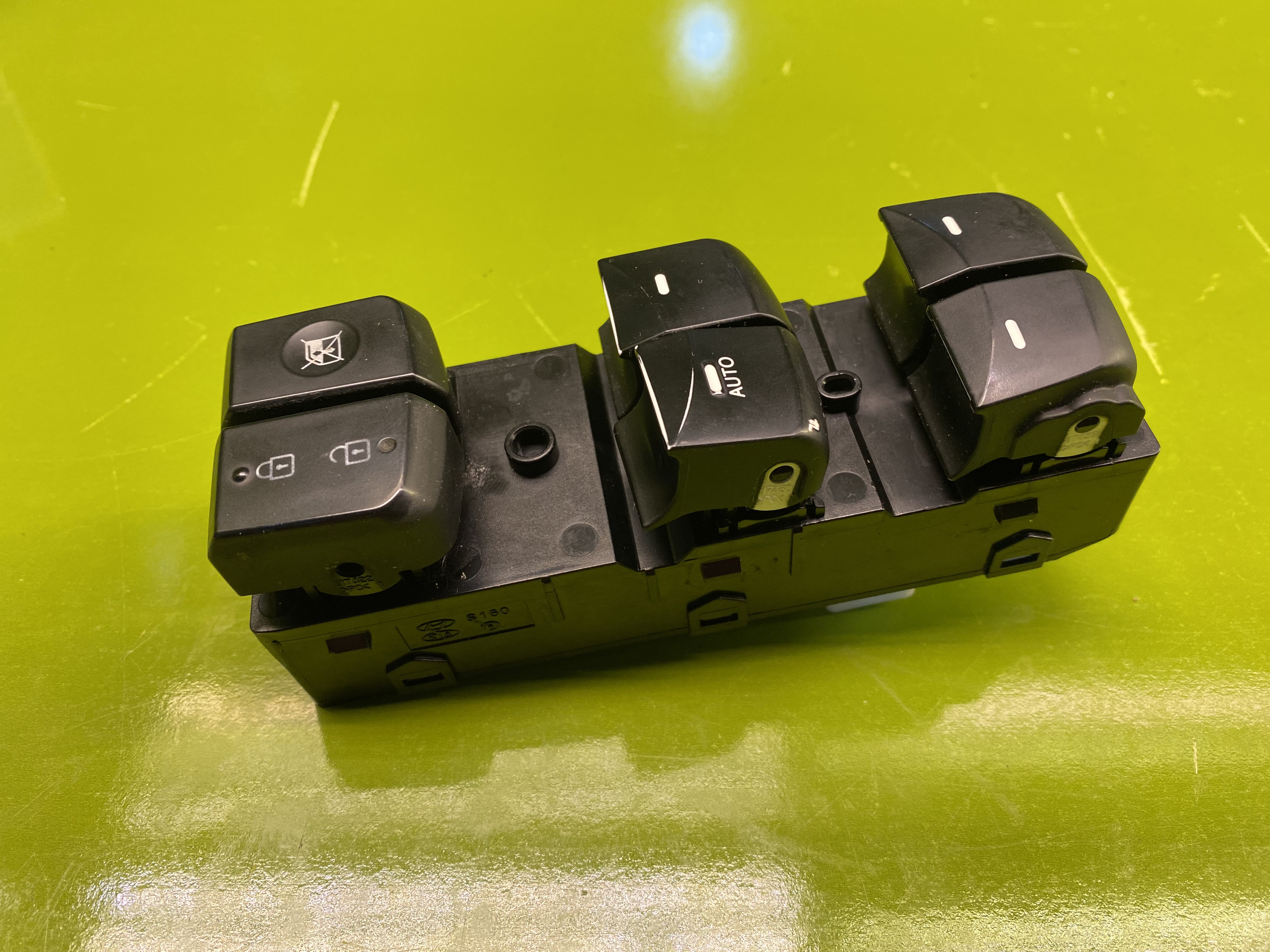 کلید شیشه بالابر جلو النترا