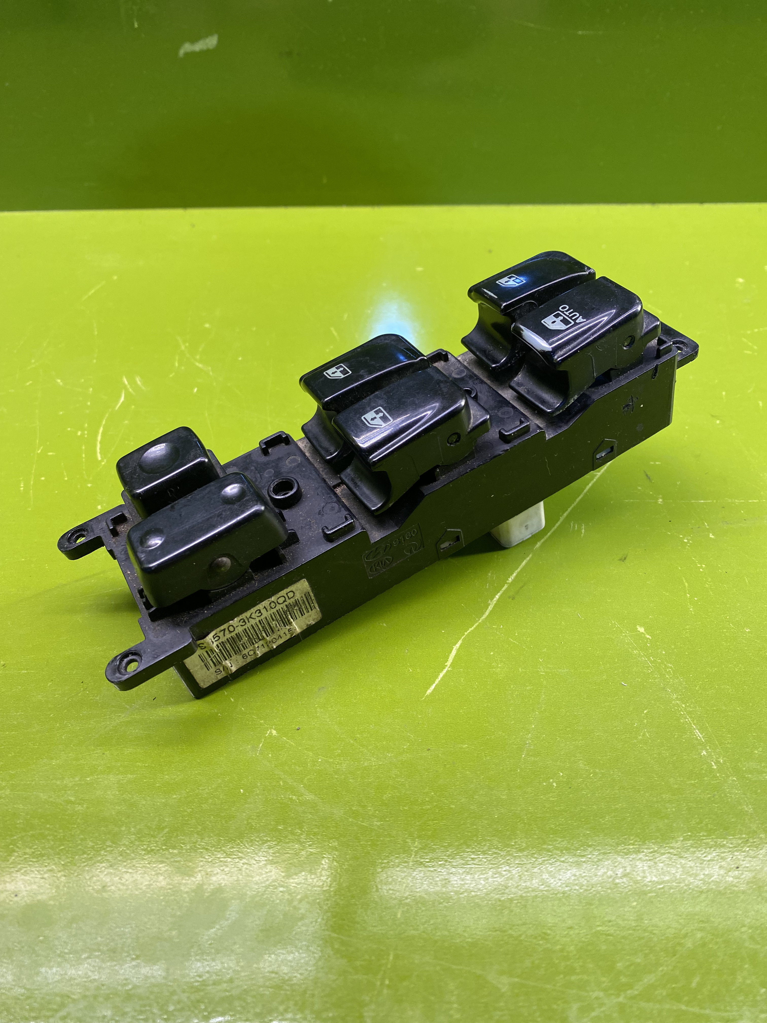 کلید شیشه بالابر و تنظیم اینه جلو چپ سوناتا