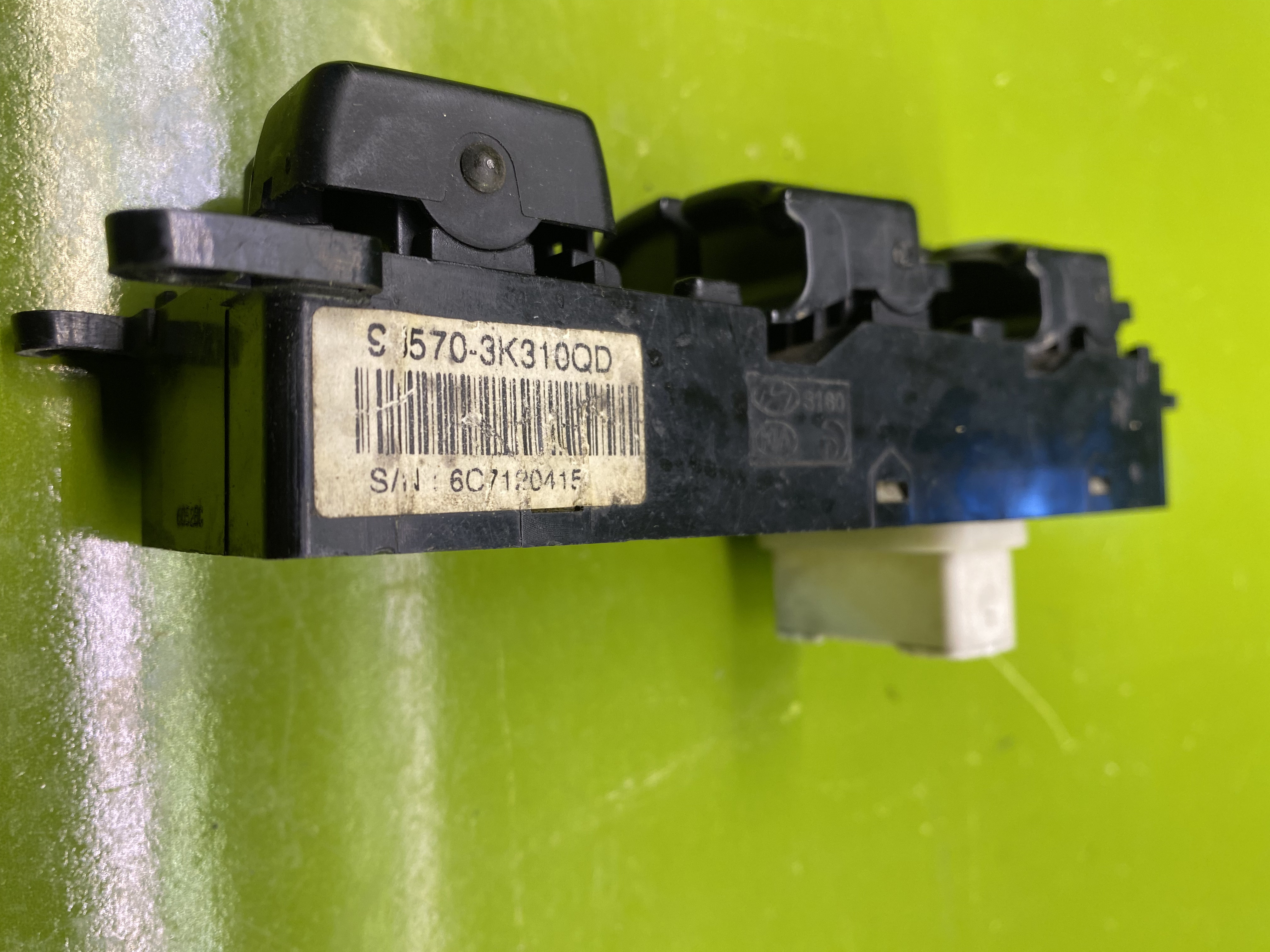 کلید شیشه بالابر و تنظیم اینه جلو چپ سوناتا