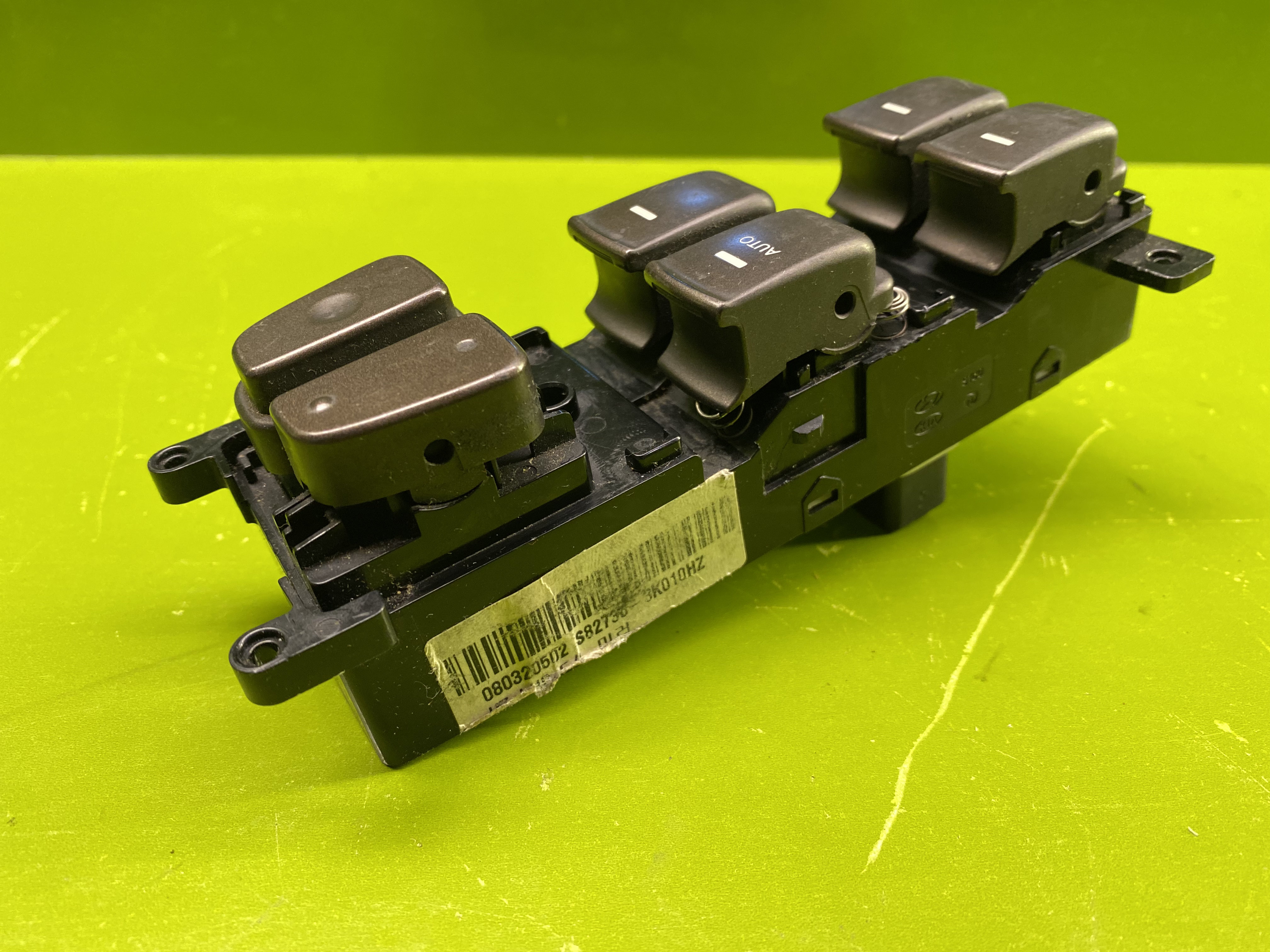 مجموعه کلید بالابر شیشه