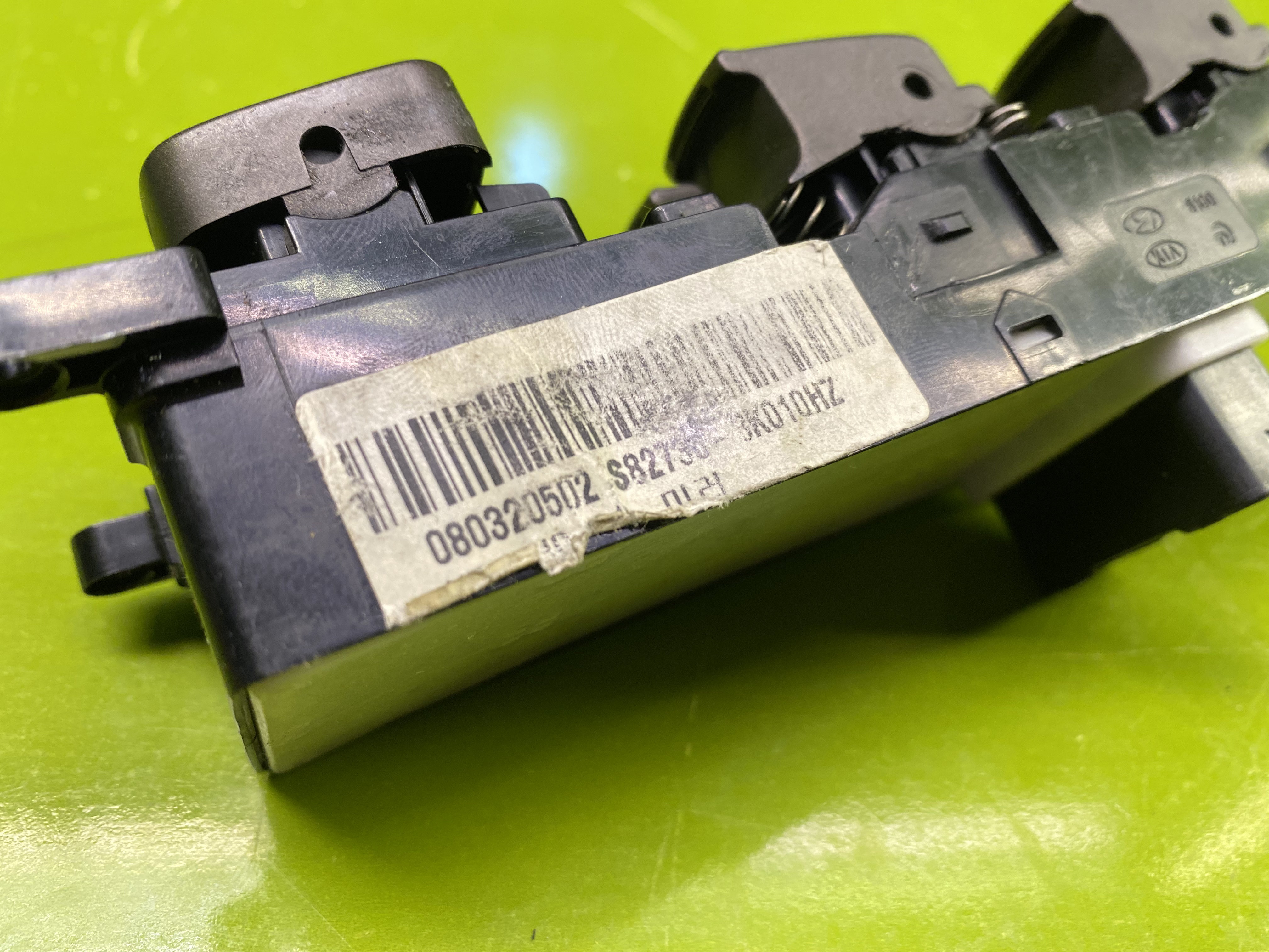 مجموعه کلید بالابر شیشه