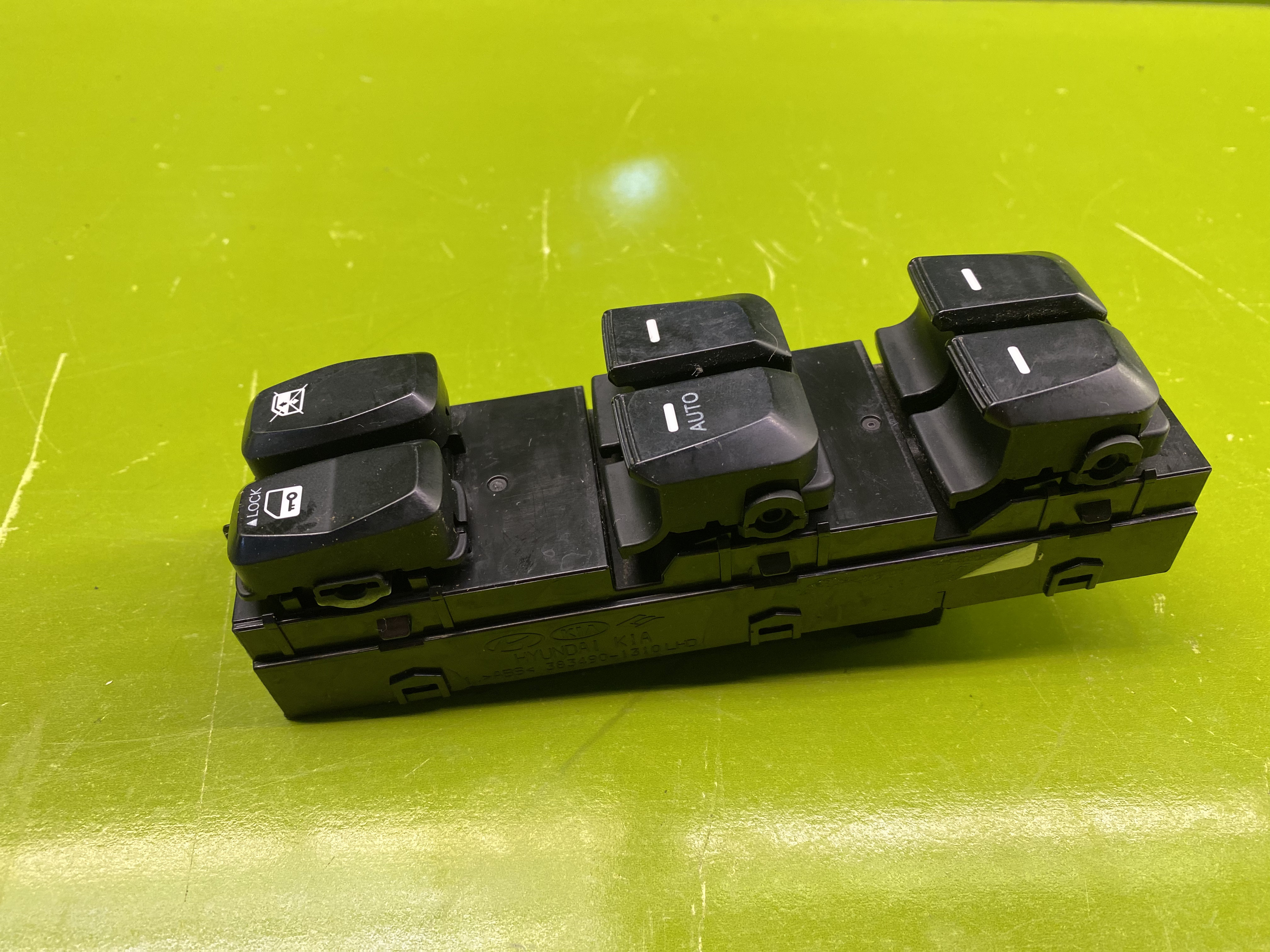 سوییچ پنجره برقی جلو سمت چپ