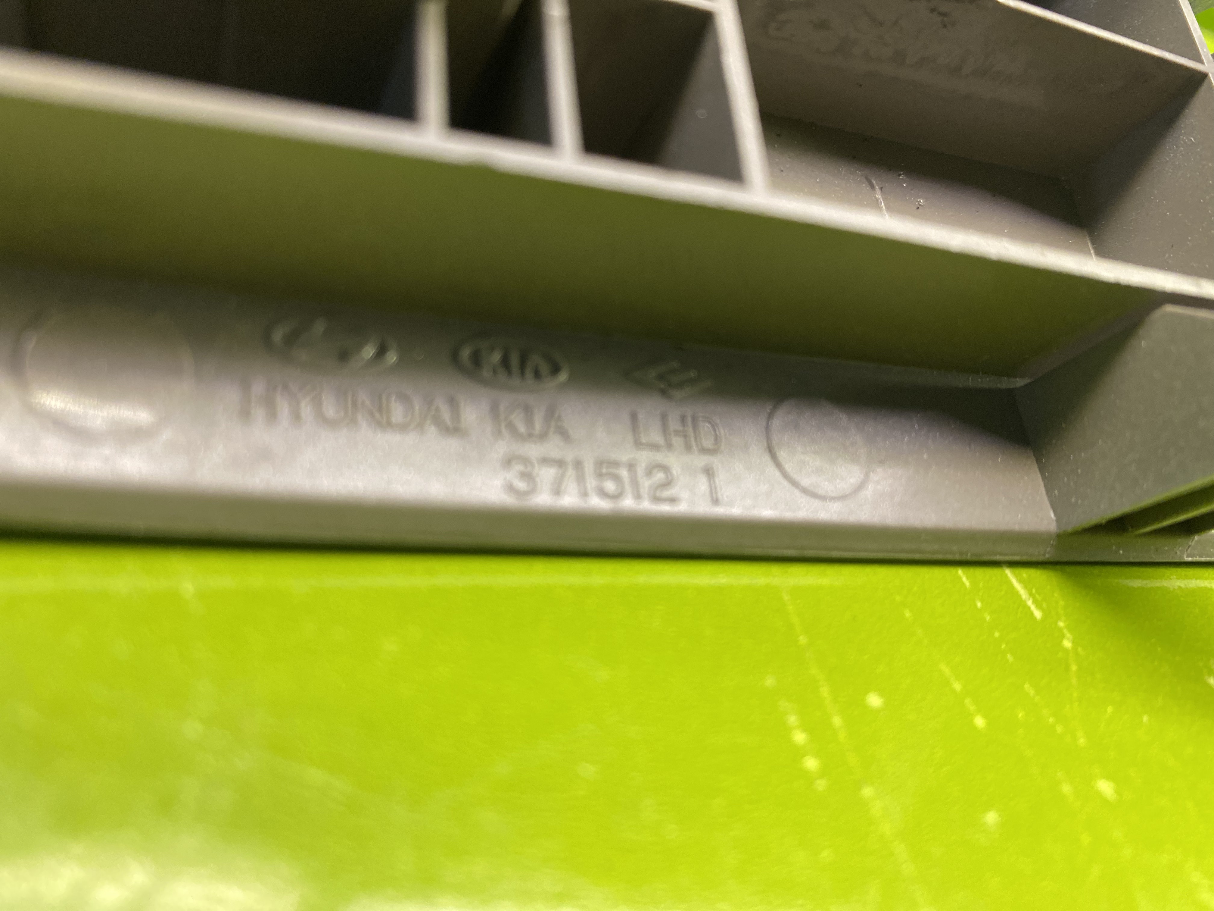 کلید بالابر شیشه