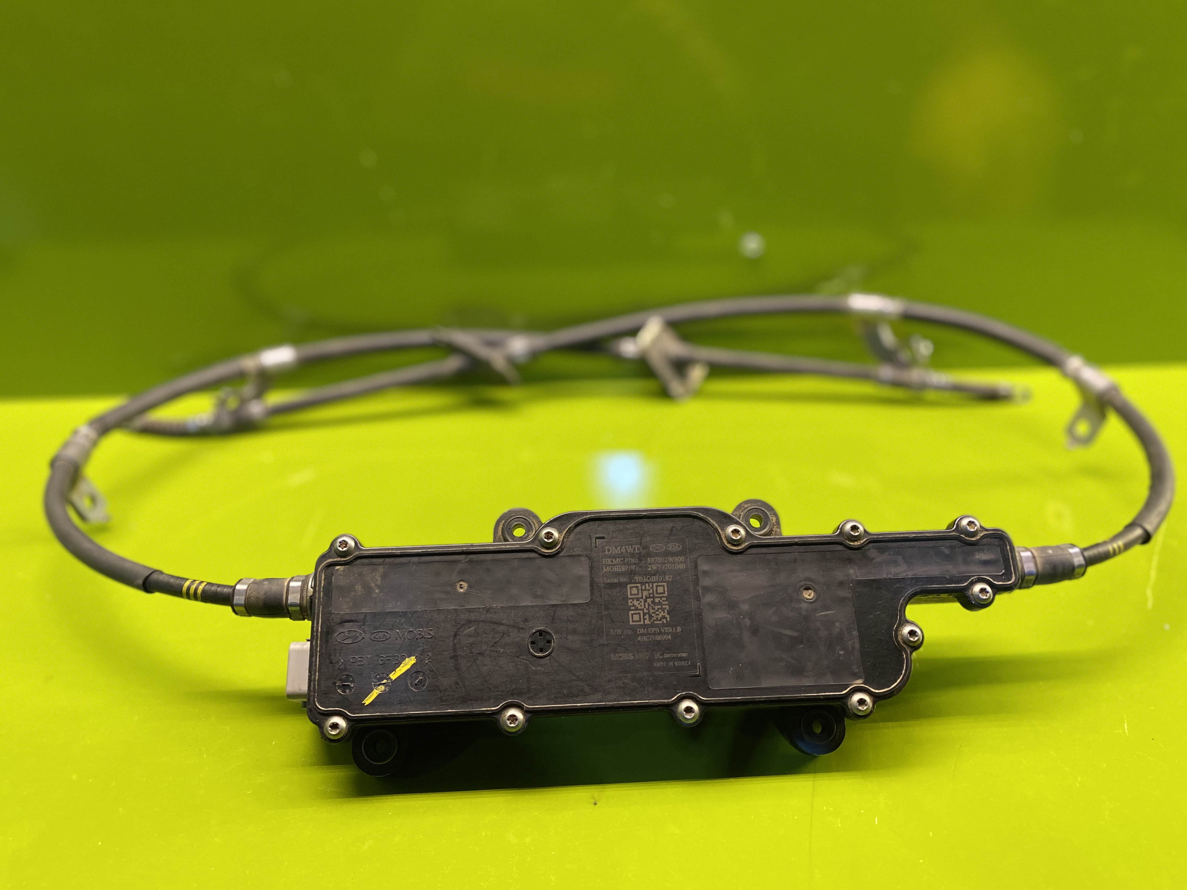 ترمز دستی الکترونیک