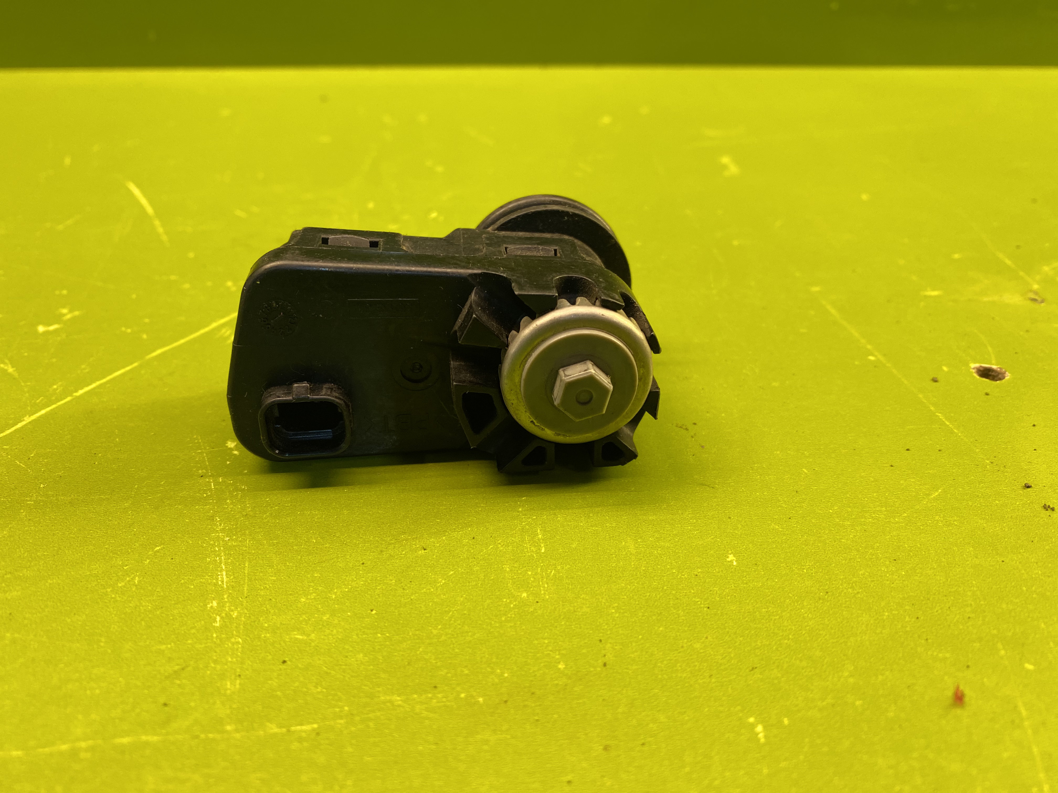 موتور تنظیم سطح چراغ جلو