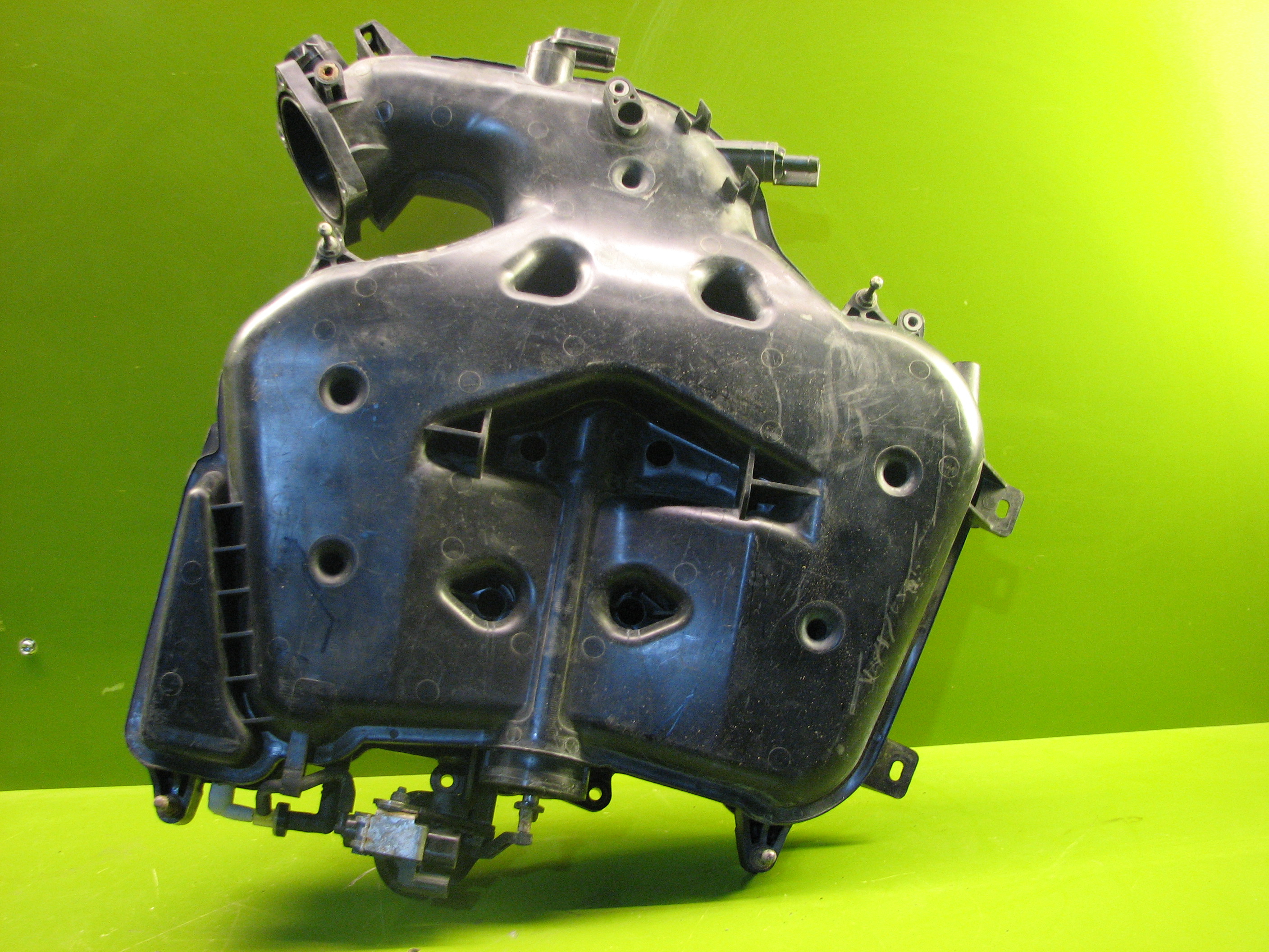 منیفولد ورودی بالای جنسیس