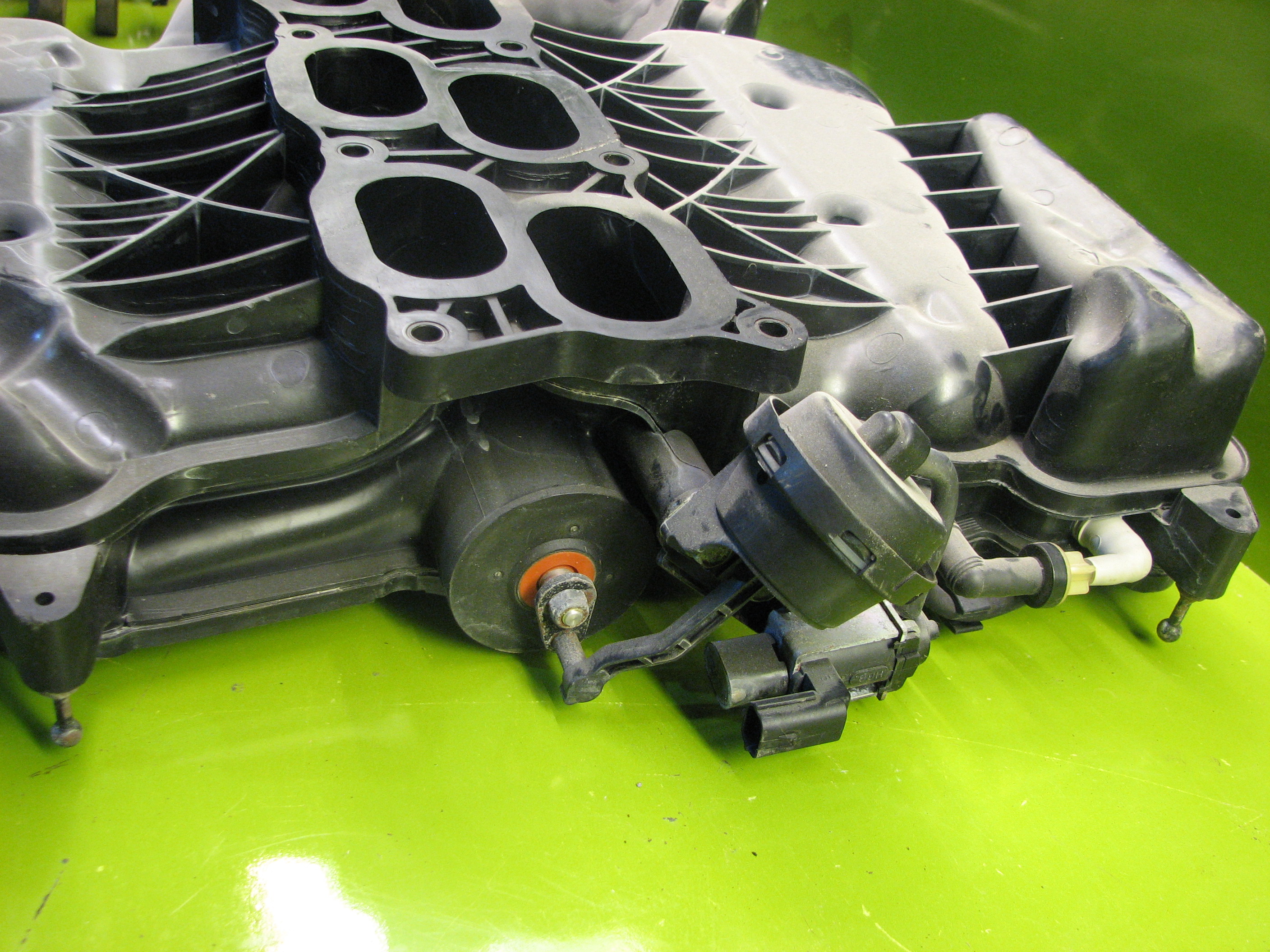 منیفولد ورودی بالای جنسیس