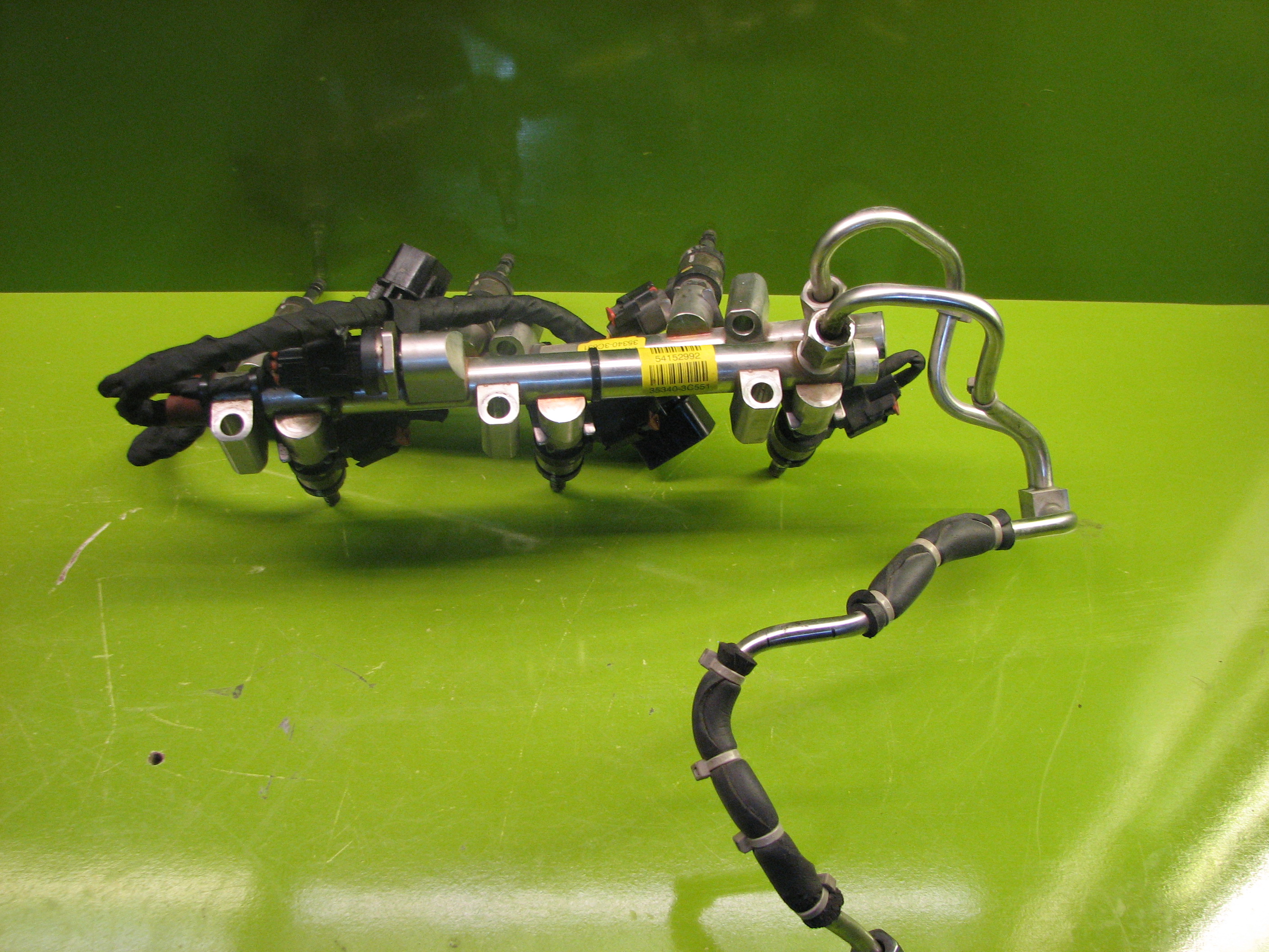 ریل سوخت و انژکتور جنسیس کامل 