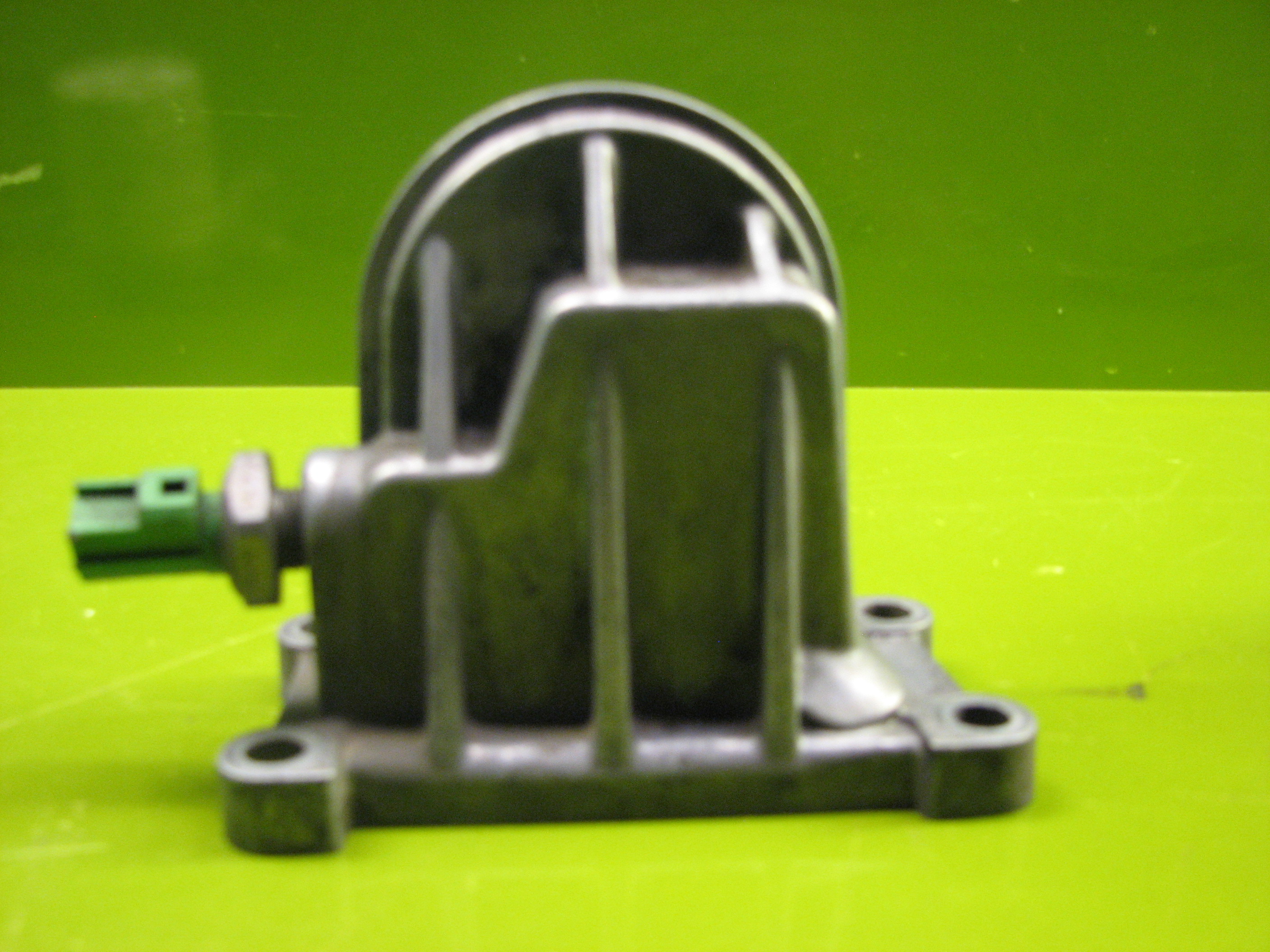 پایه فیلتر روغن مزدا 3