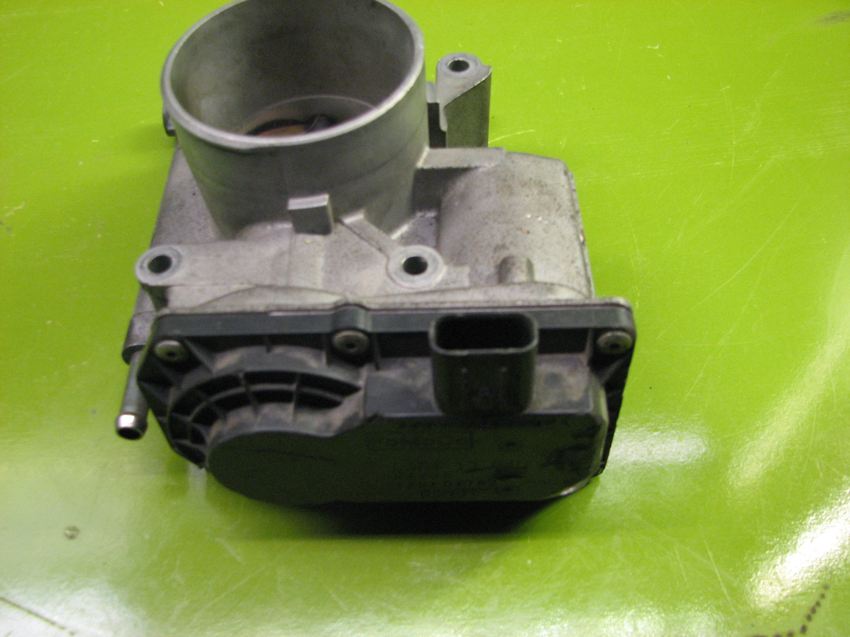 دریچه گاز مزدا 3