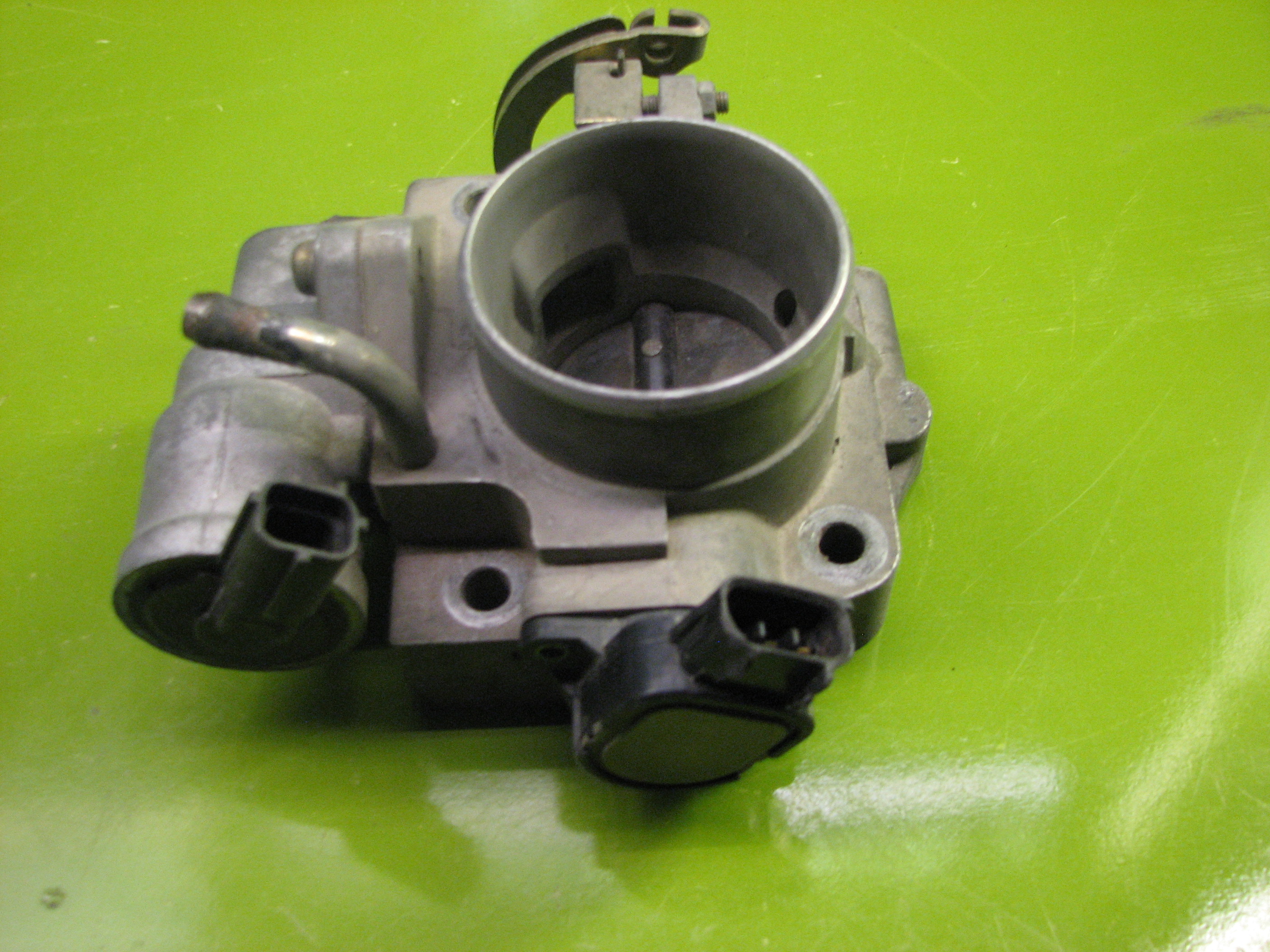 دریچه گاز مزدا323