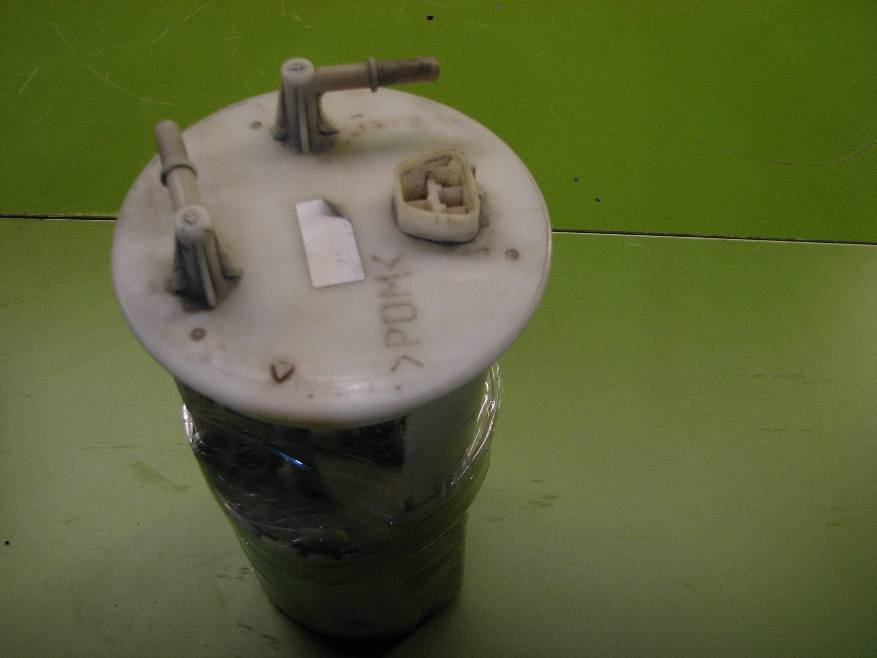 پمپ بنزین سانتافه 2/7 