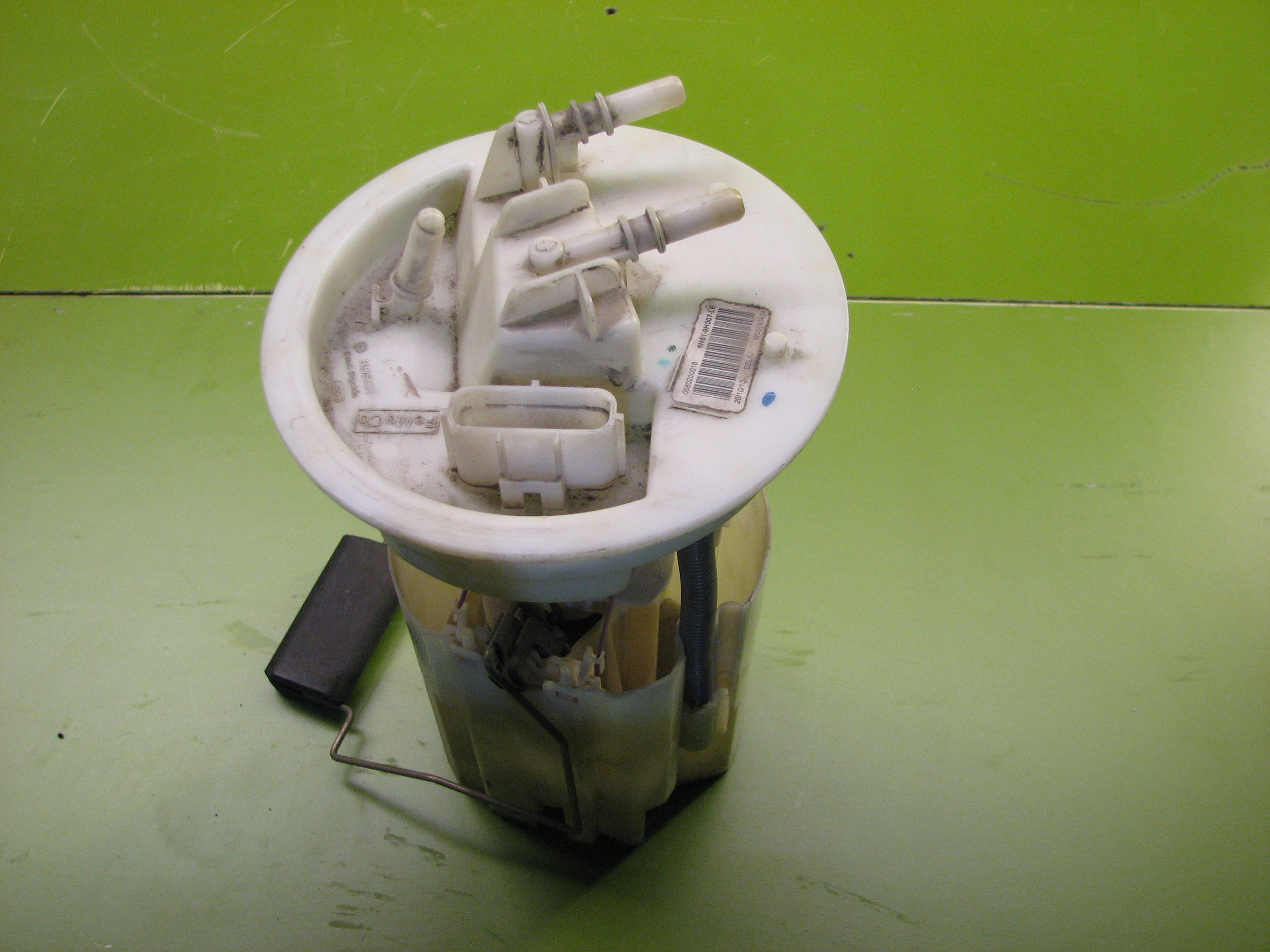 پمپ بنزین مزدا 3