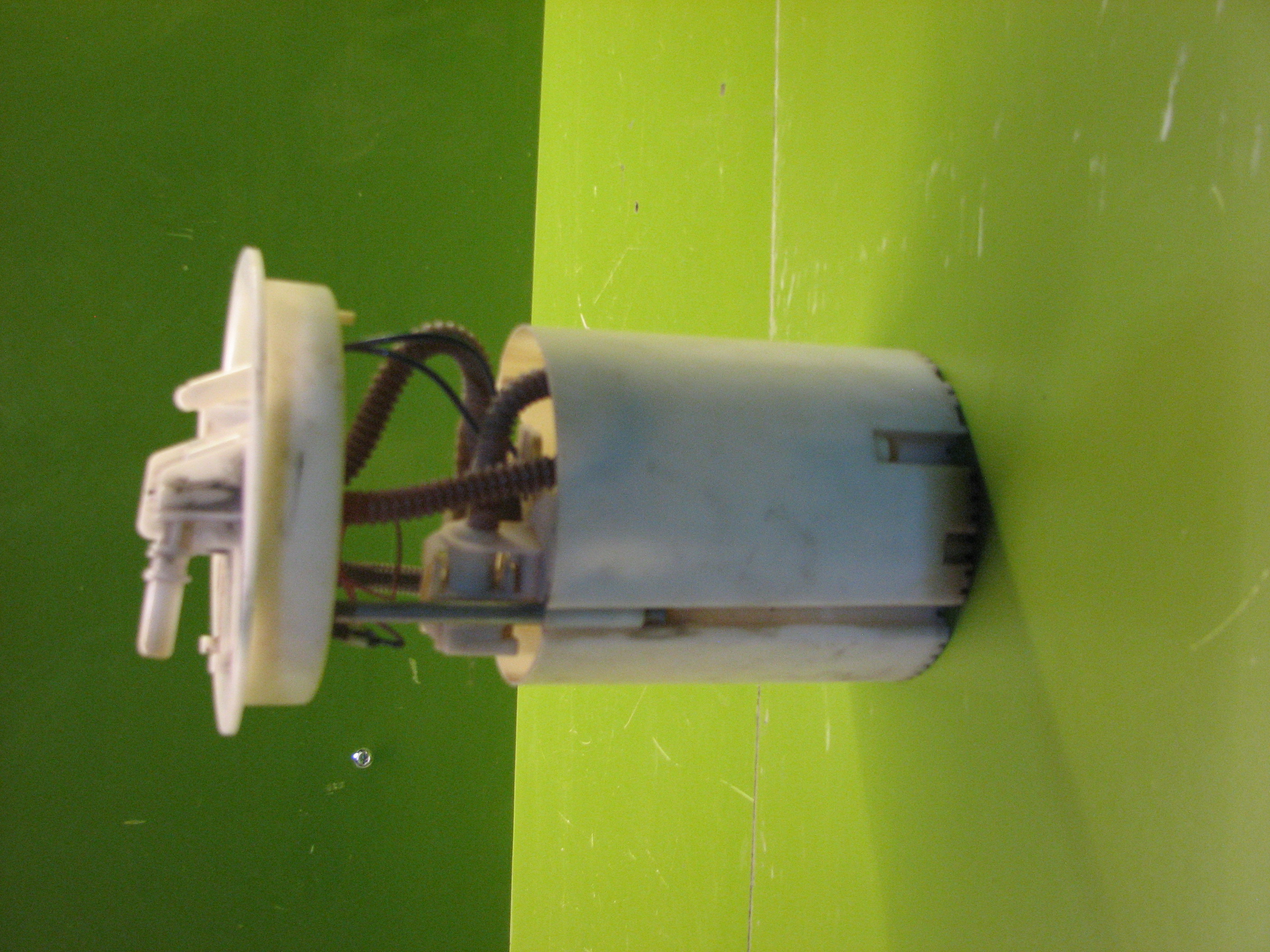 پمپ بنزین مزدا 3