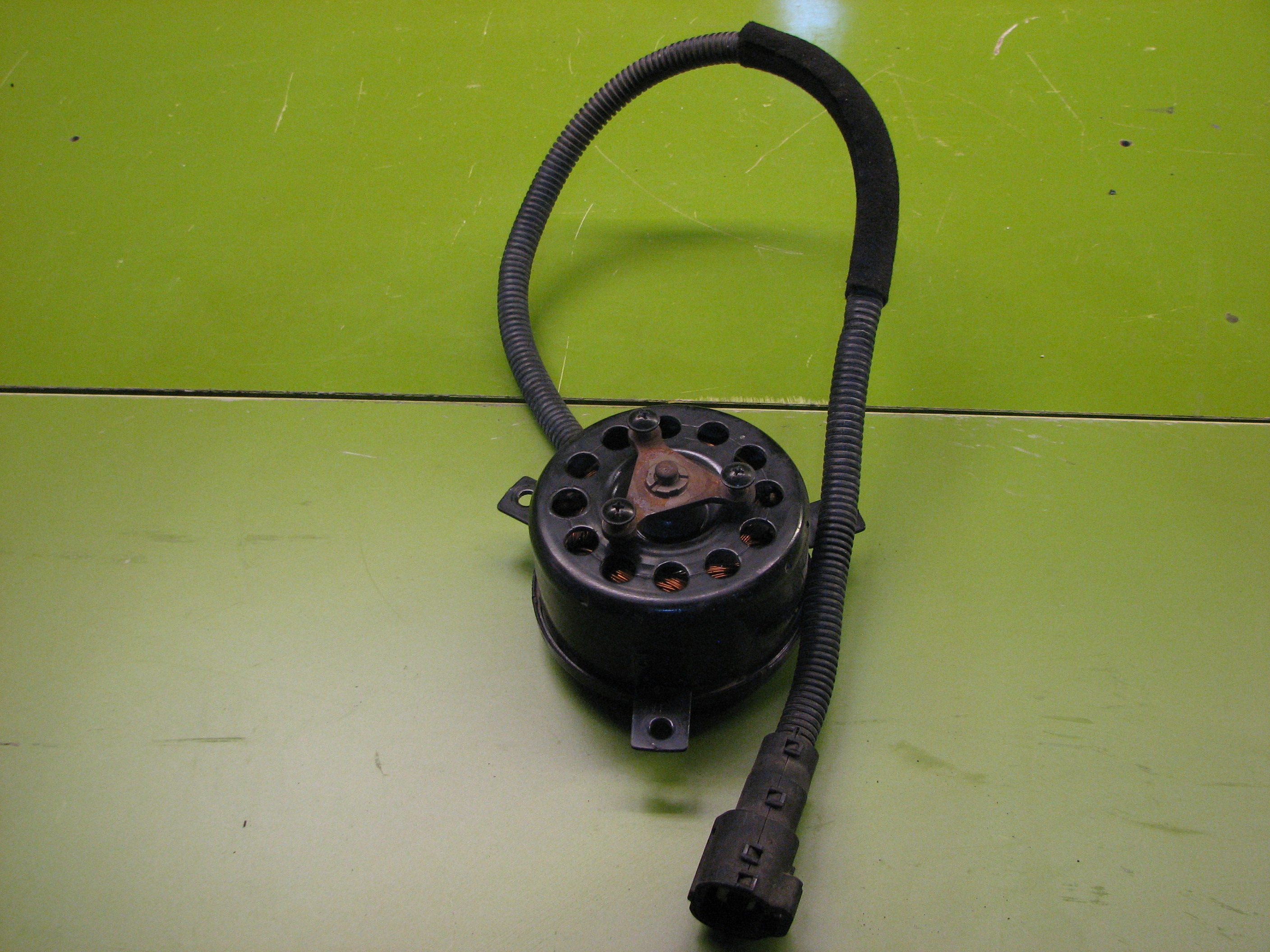 موتور فن رادیاتور جنسیس