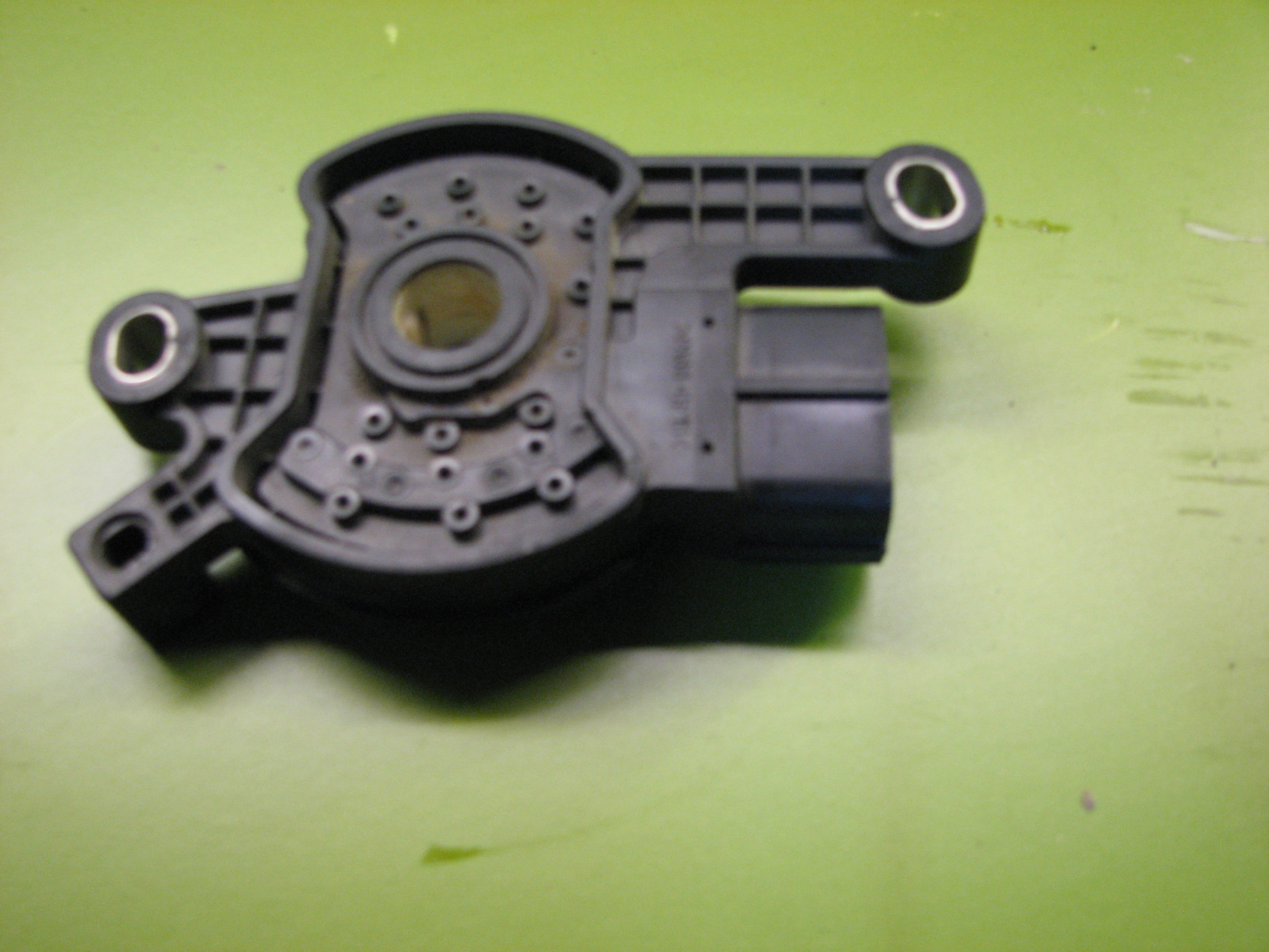 سلکتور ایمنی خنثی النترا