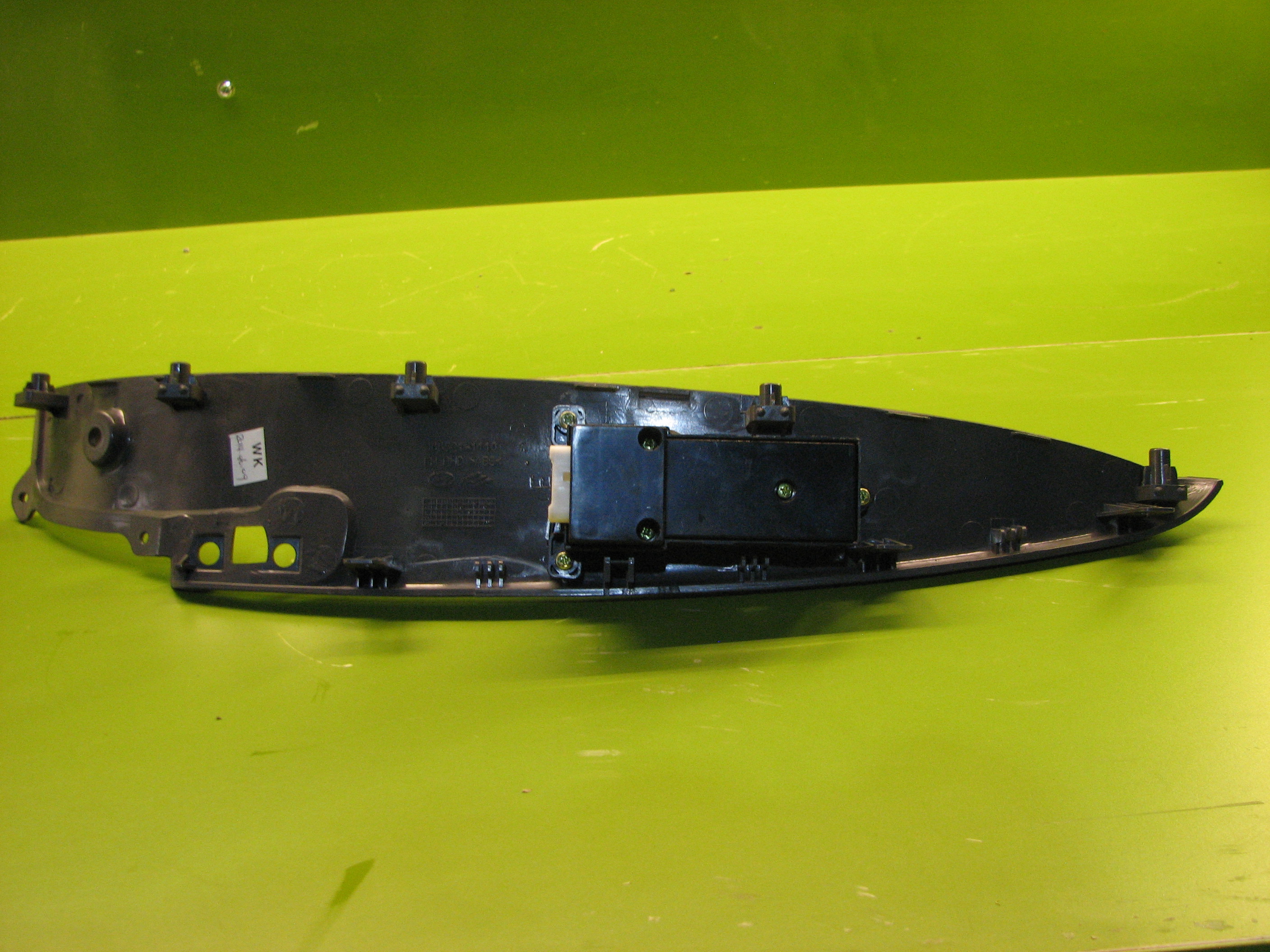 کلید شیشه برقی سانتافه با قاب