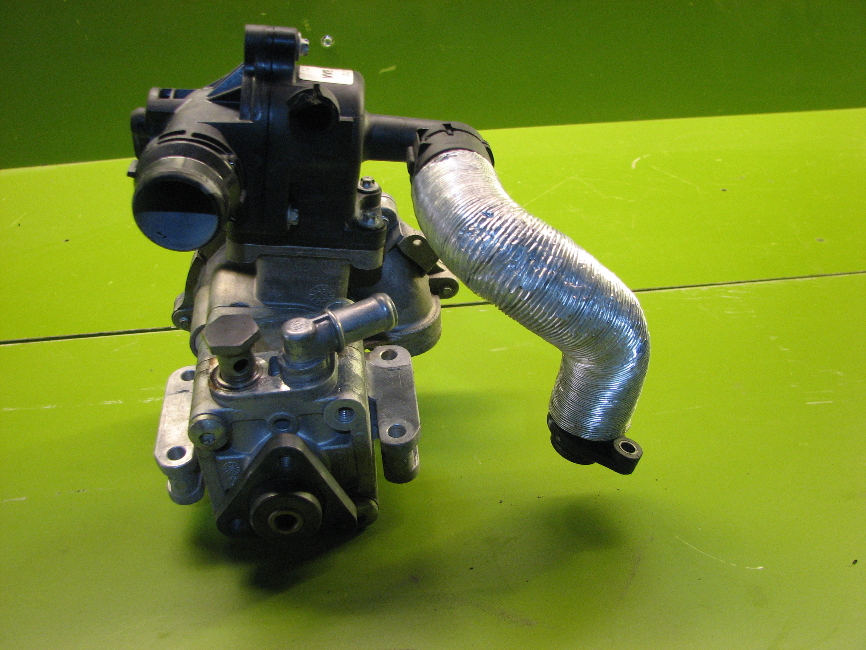 پمپ فرمان هیدرولیک BMW