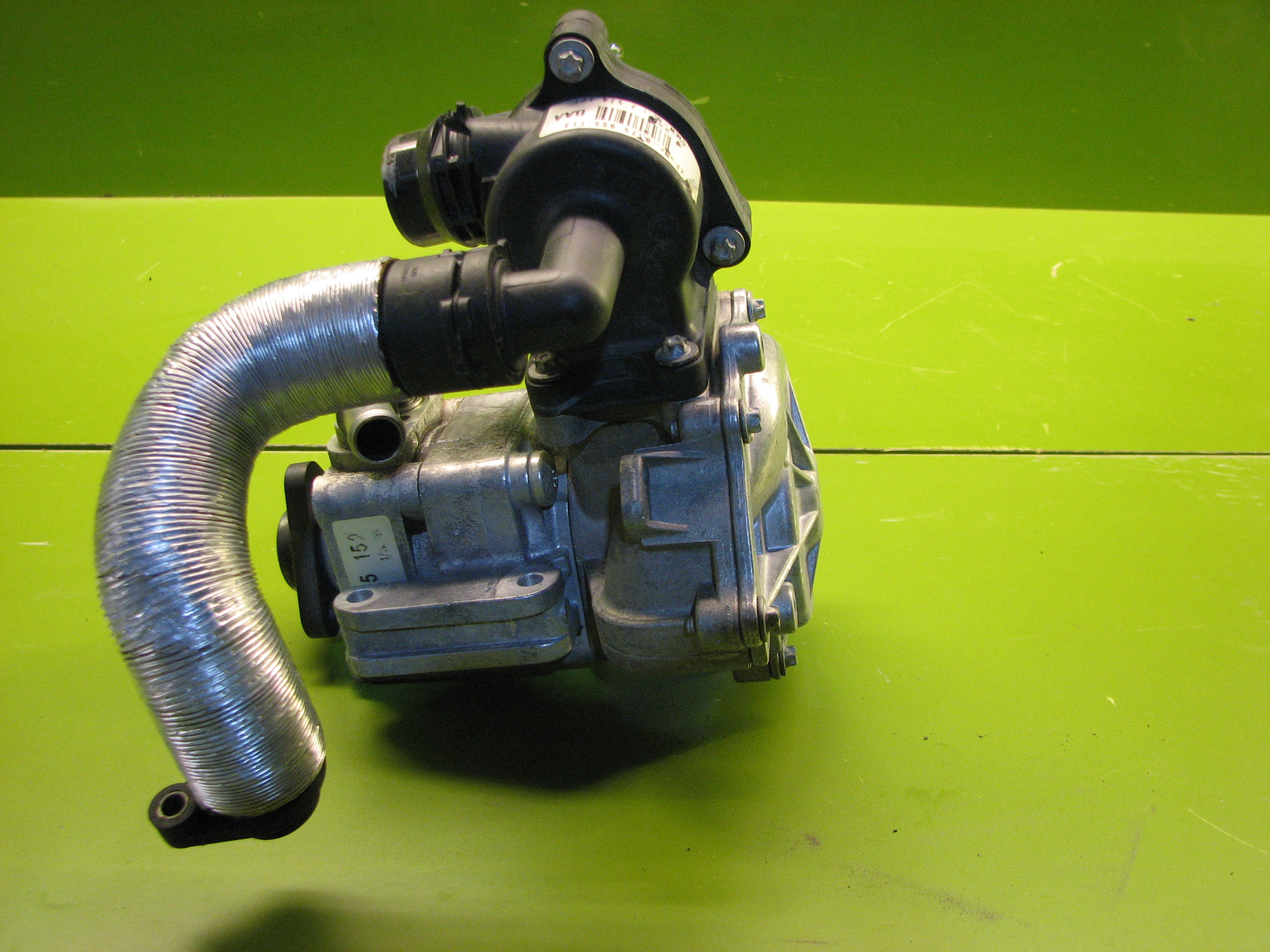 پمپ فرمان هیدرولیک BMW