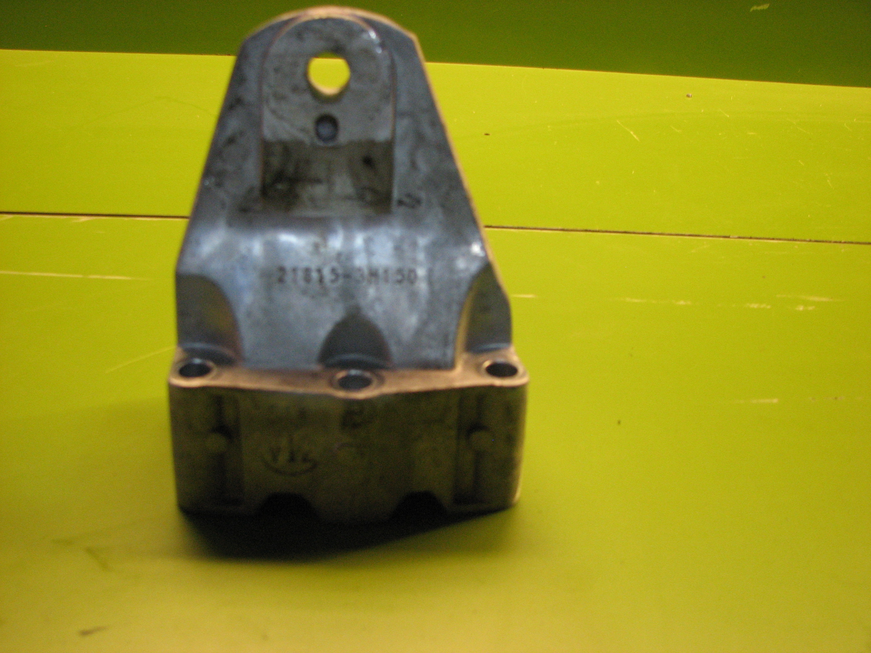 دسته موتور جنسیس سدان