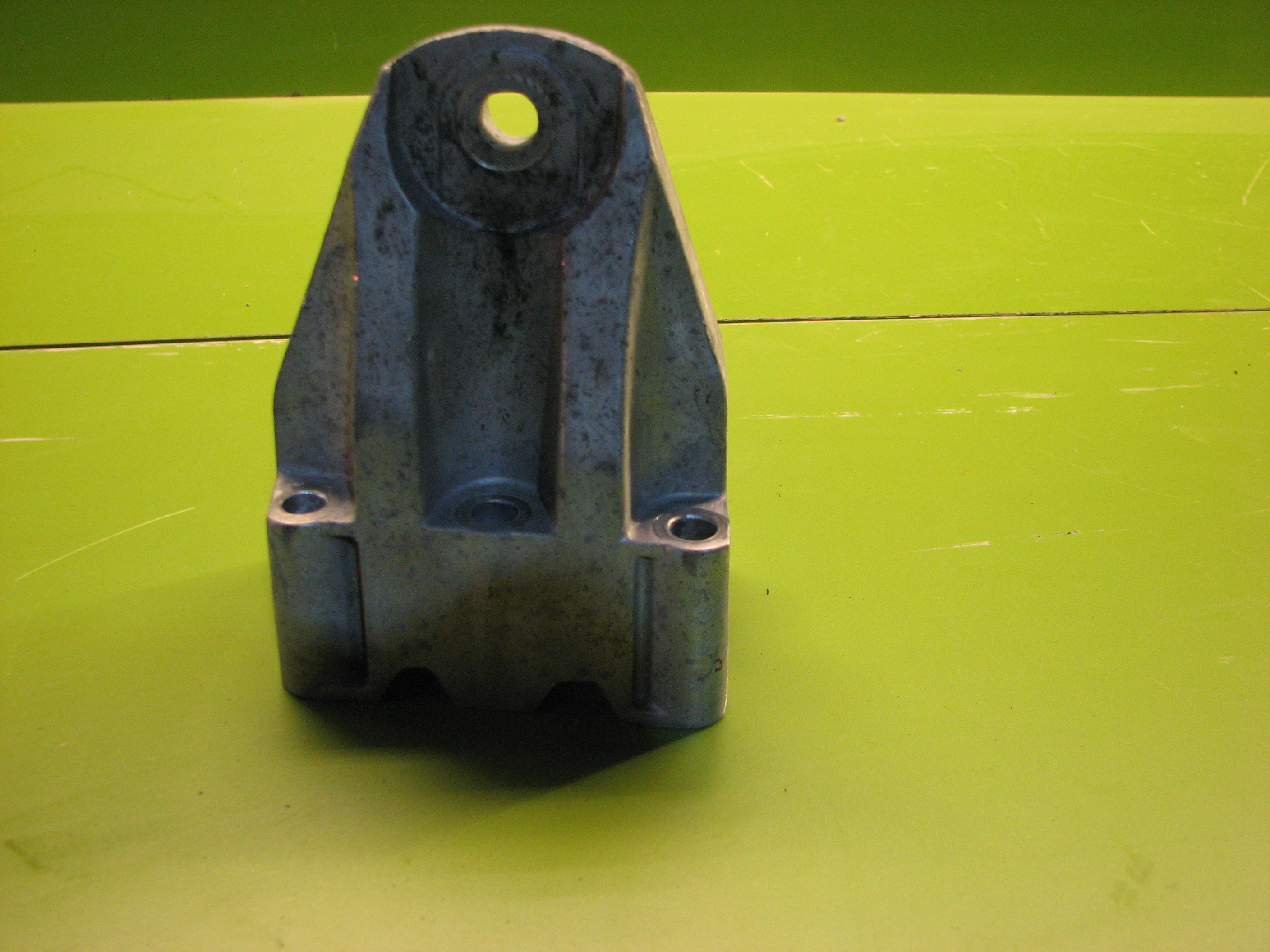 دسته موتور جنسیس سدان