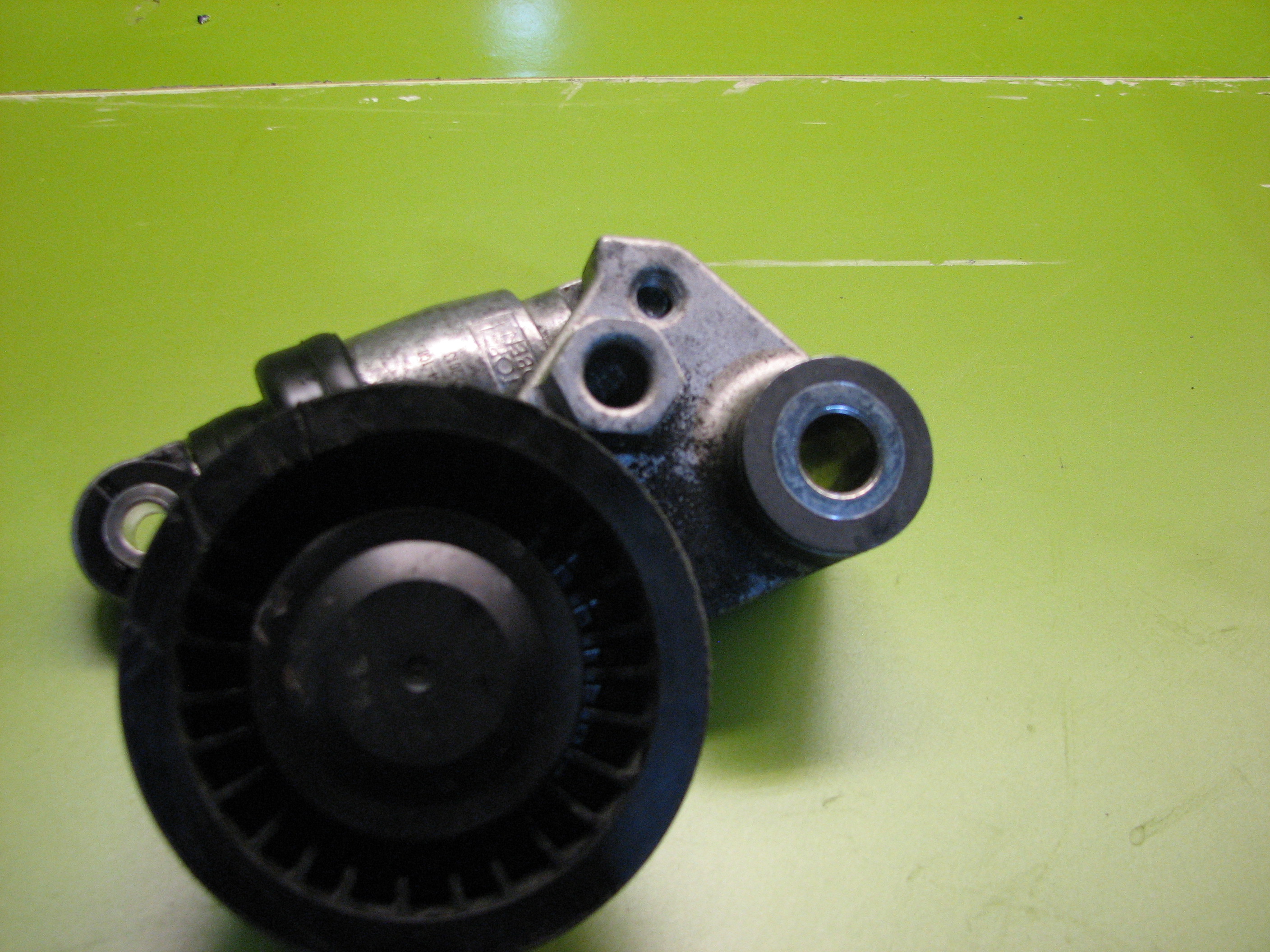 اهرم کشش دهنده تسمه تایم هیوندای- کیا