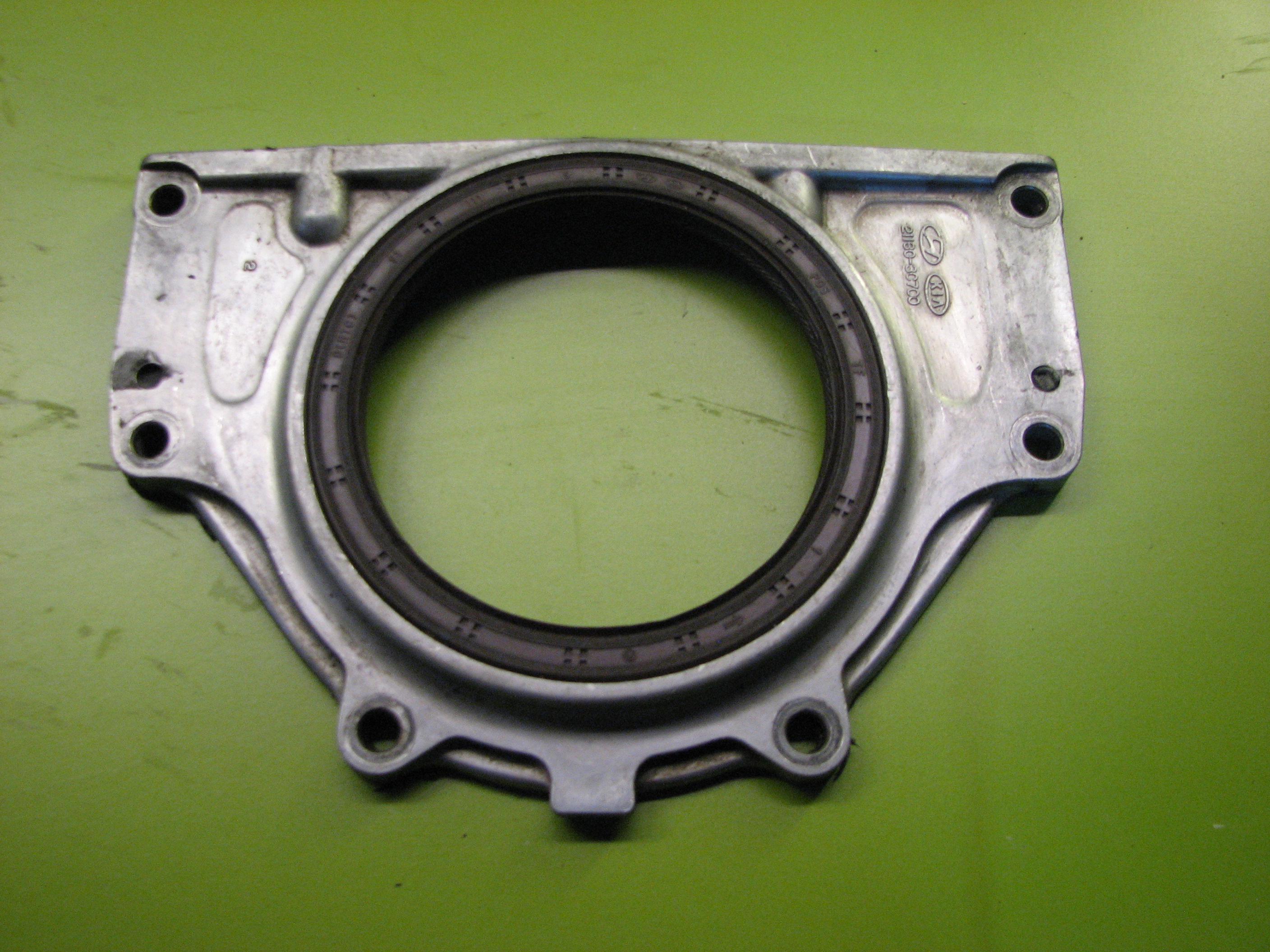 سینی جلو موتور جنسیس کوپه