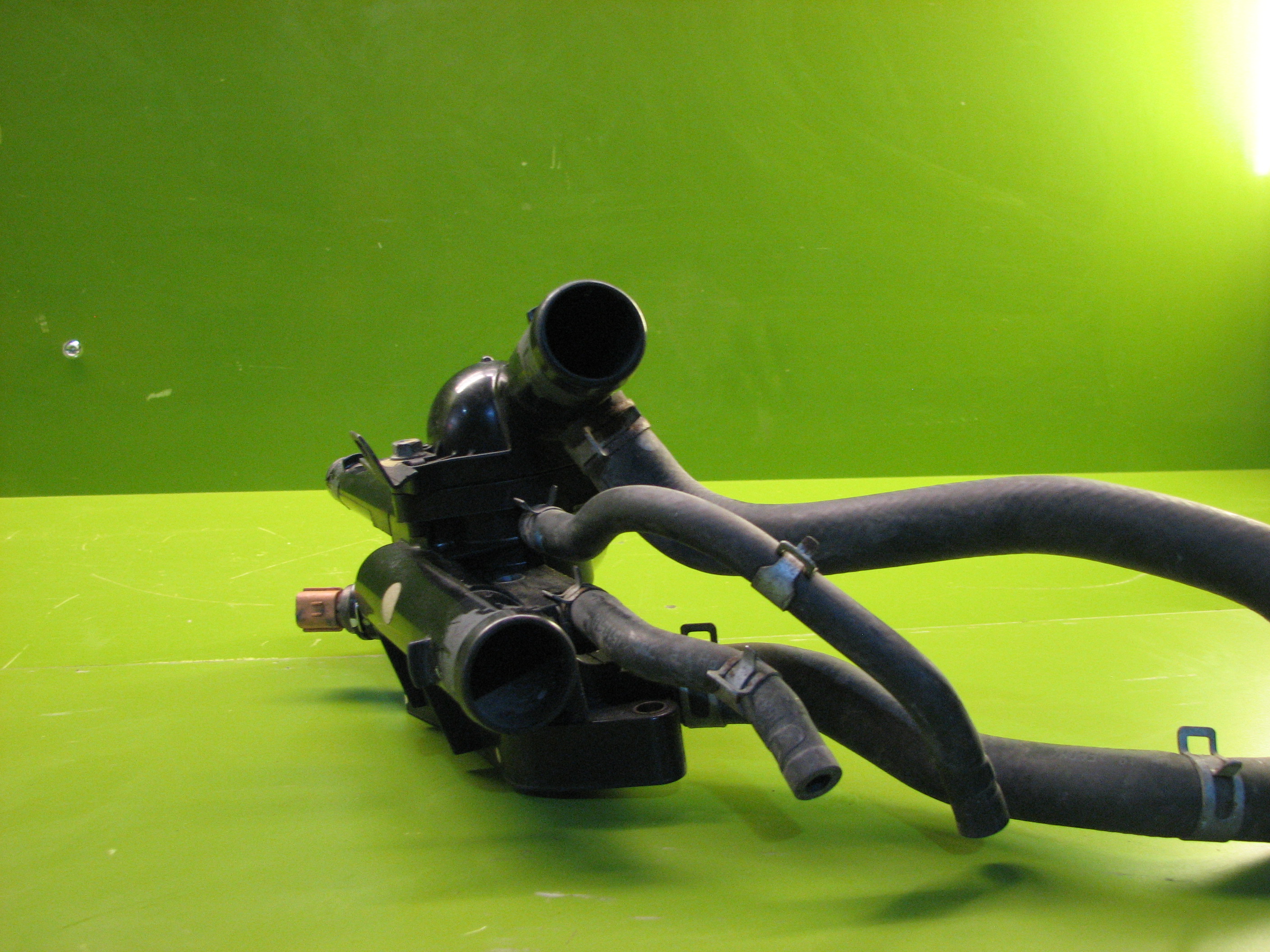 ترموستات خنک کننده موتور سانتافه(2)