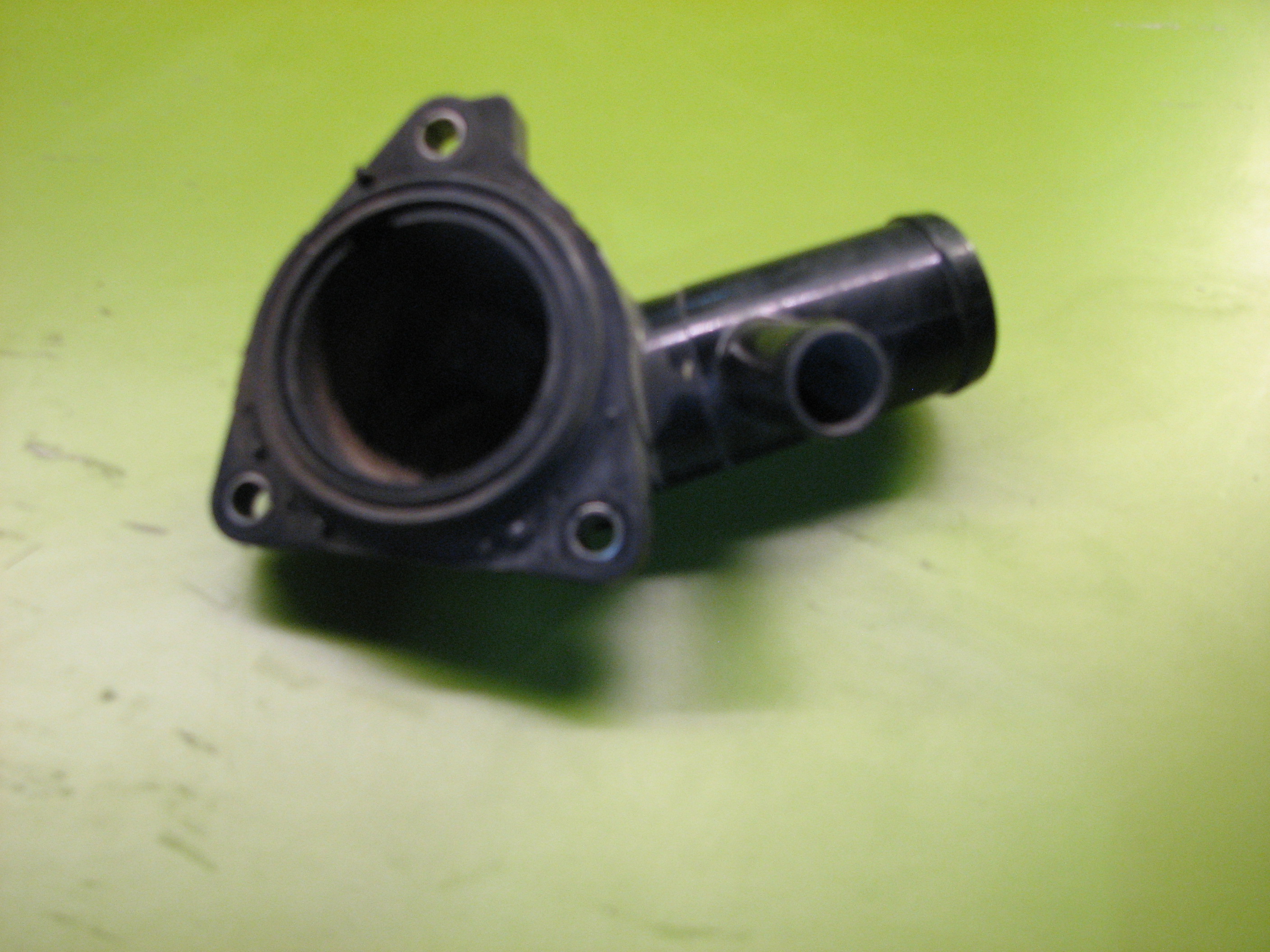 بدنه ترموستات خنک کننده موتور هیوندای -کیا