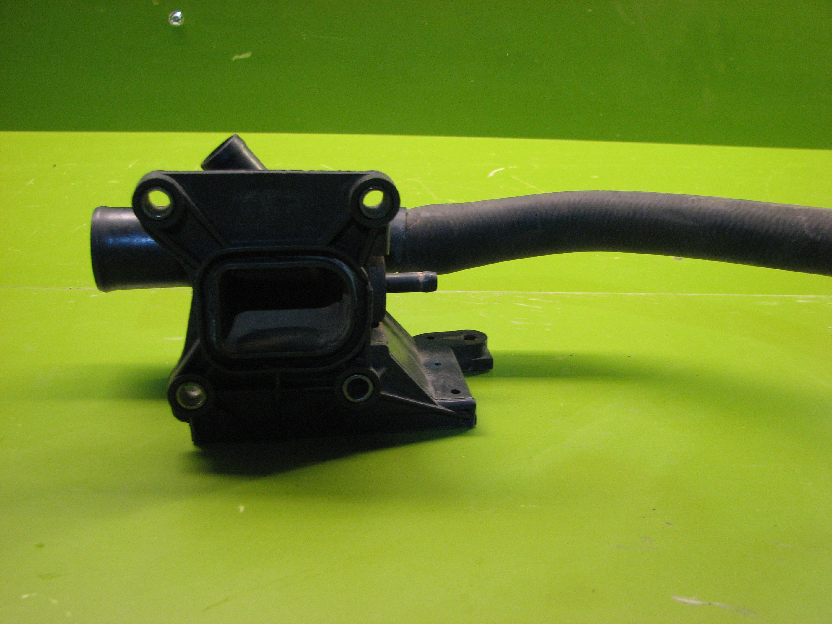 خروجی آب مزدا