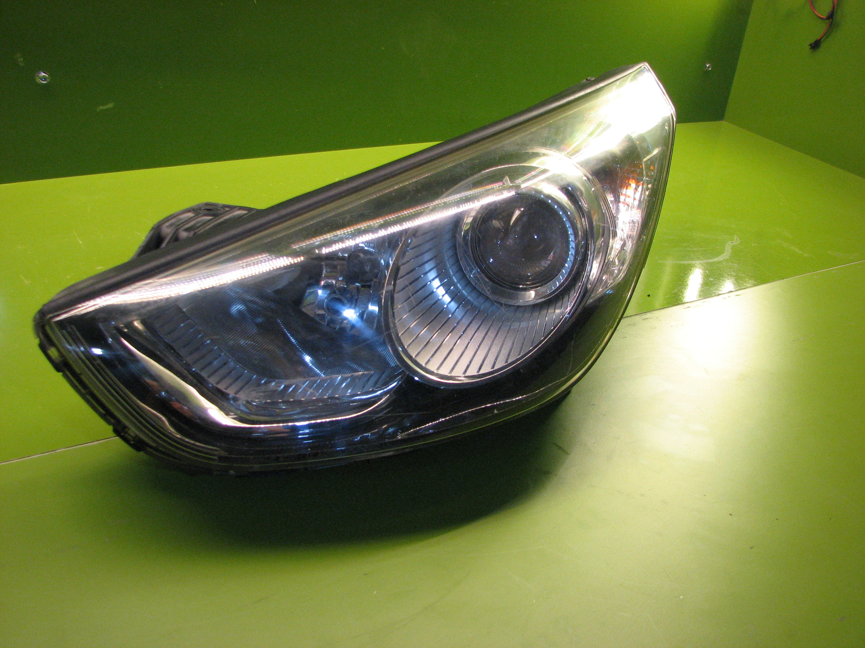 چراغ جلوی توسان